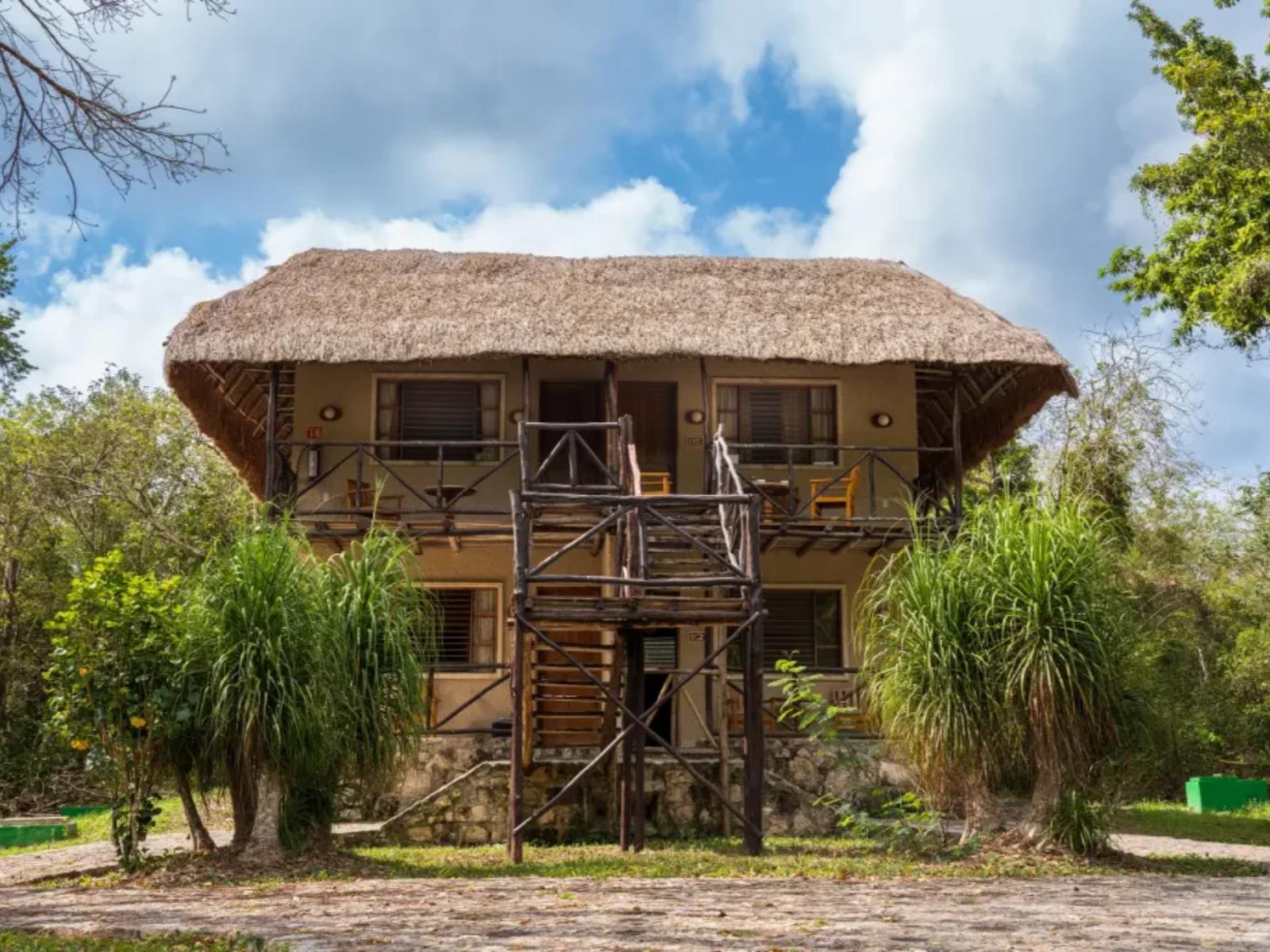 Rondreis Mexico, Xpujil, Villas Chicanna, lodge buitenzijde