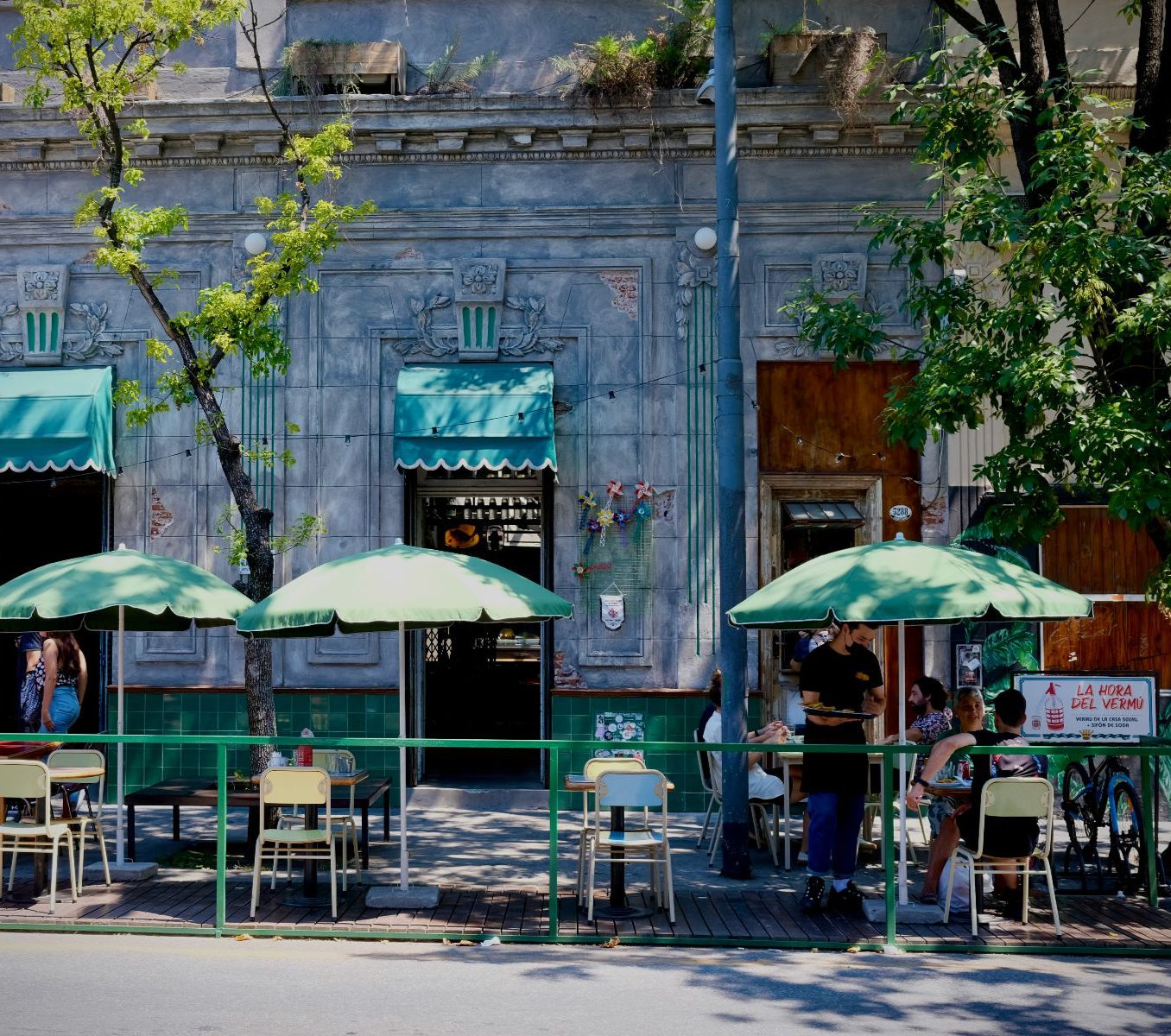 Rondreis Argentinië, Buenos Aires, excursie foodie tour, buitenterras