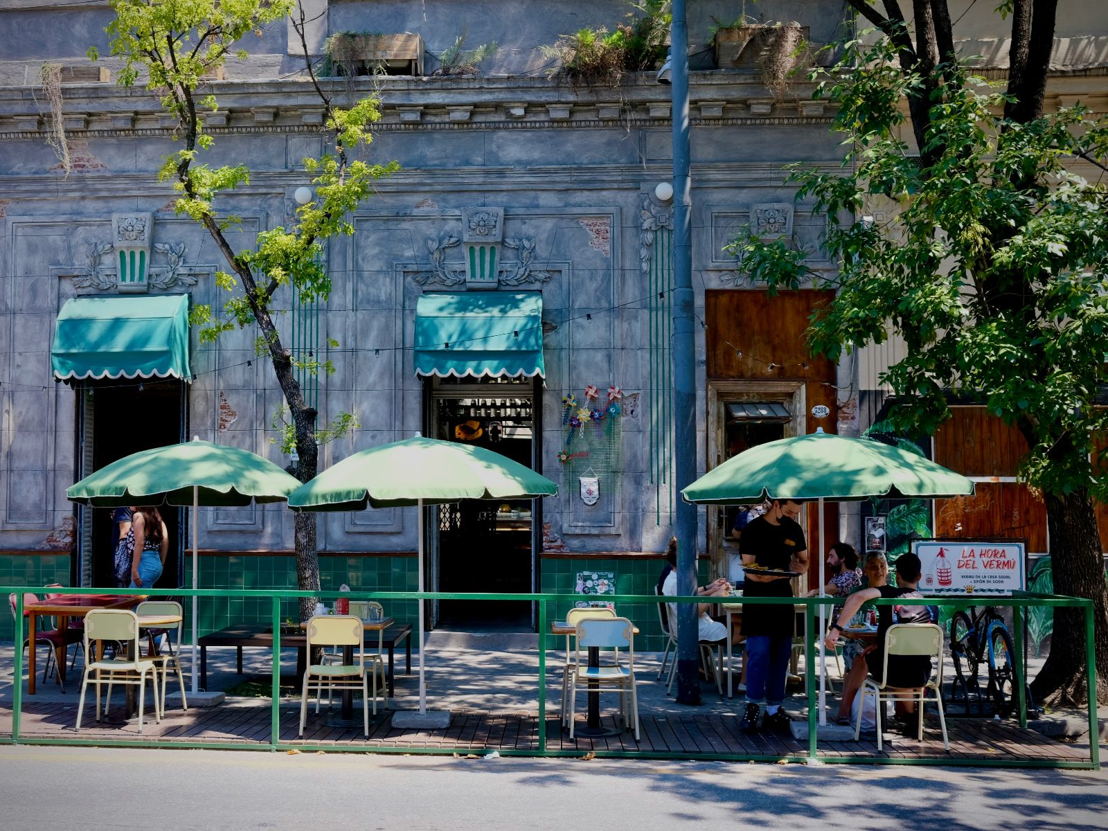 Rondreis Argentinië, Buenos Aires, excursie foodie tour, buitenterras