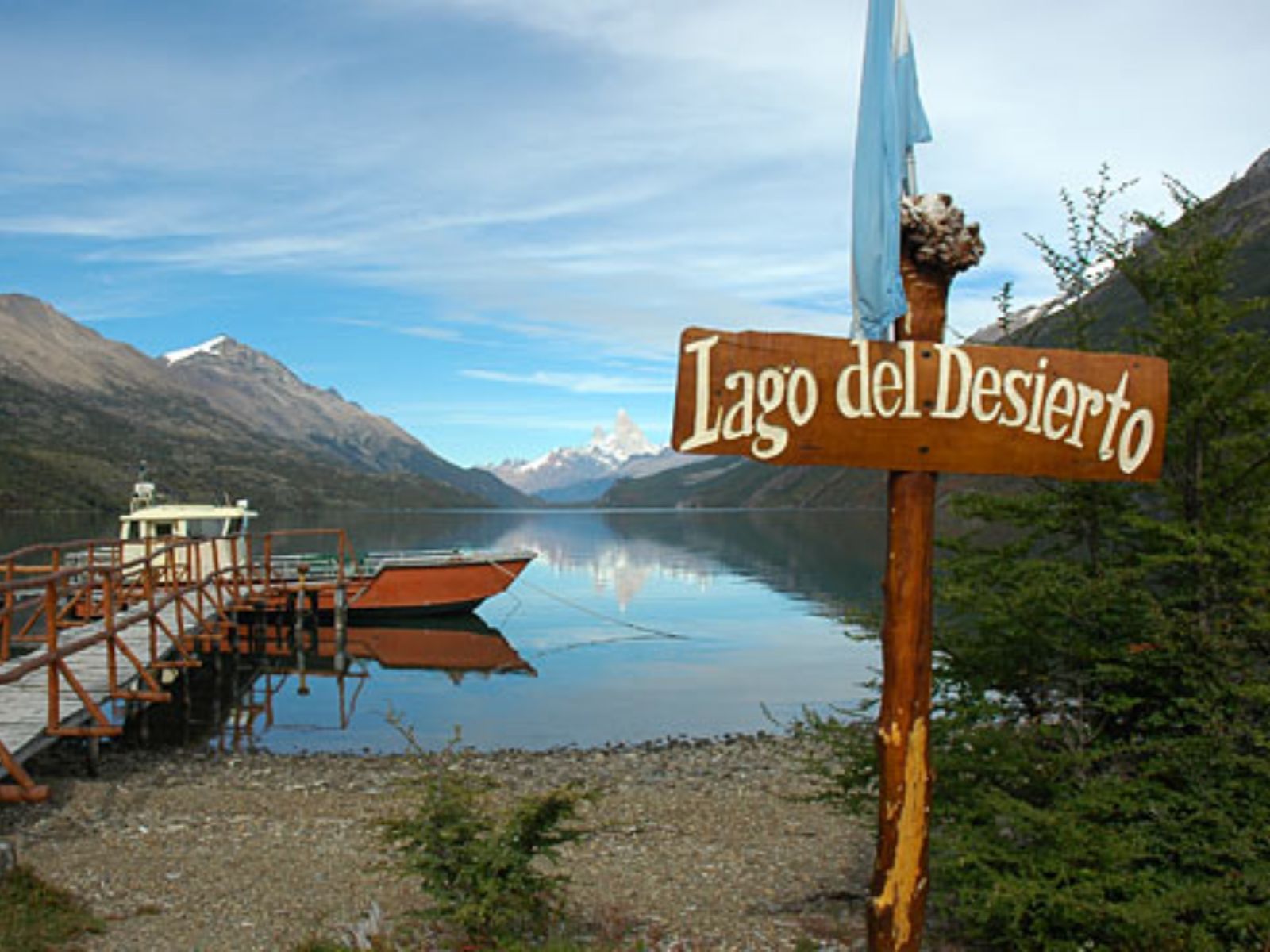 Rondreis Argentinië, El Chalten, excursie wandelen bij Lago del Desierto, bordje bij meer