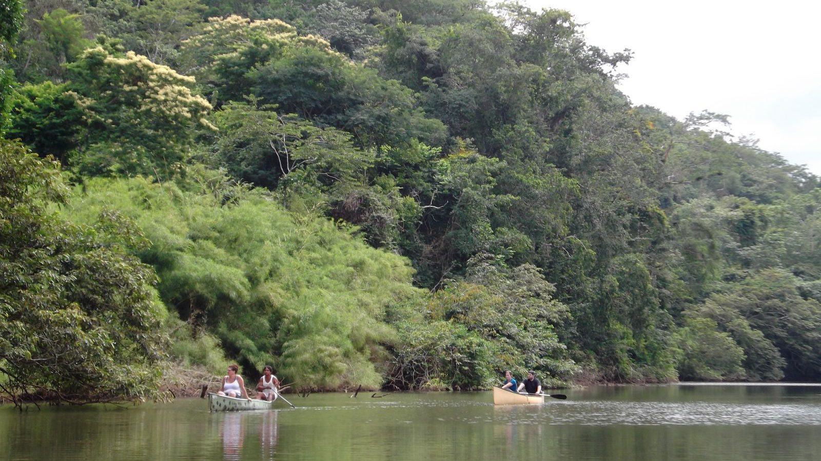 Rondreis Belize, San Ignacio, Kano op meer