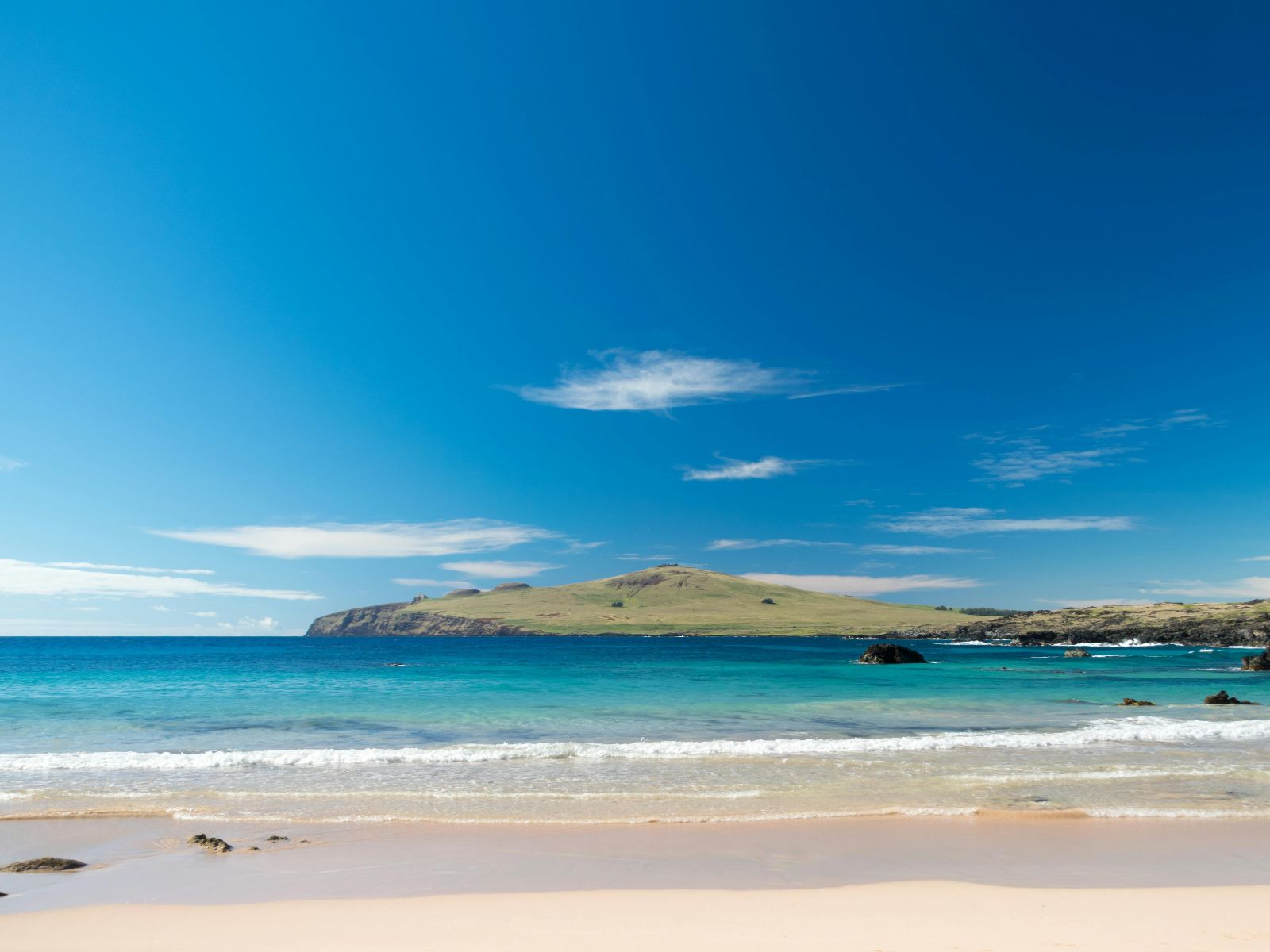 Rondreis Chili, Paaseiland, excursie van Rano Raraku tot Anakena Beach, strand