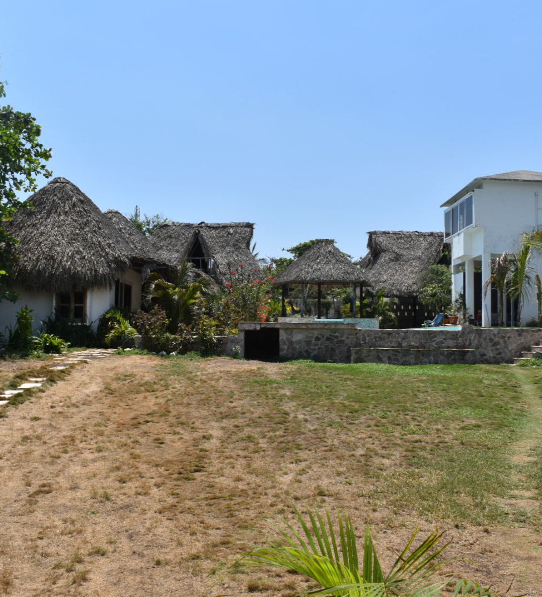 Rondreis Guatemala, El Paredon, Pacifico, hotel aanzicht