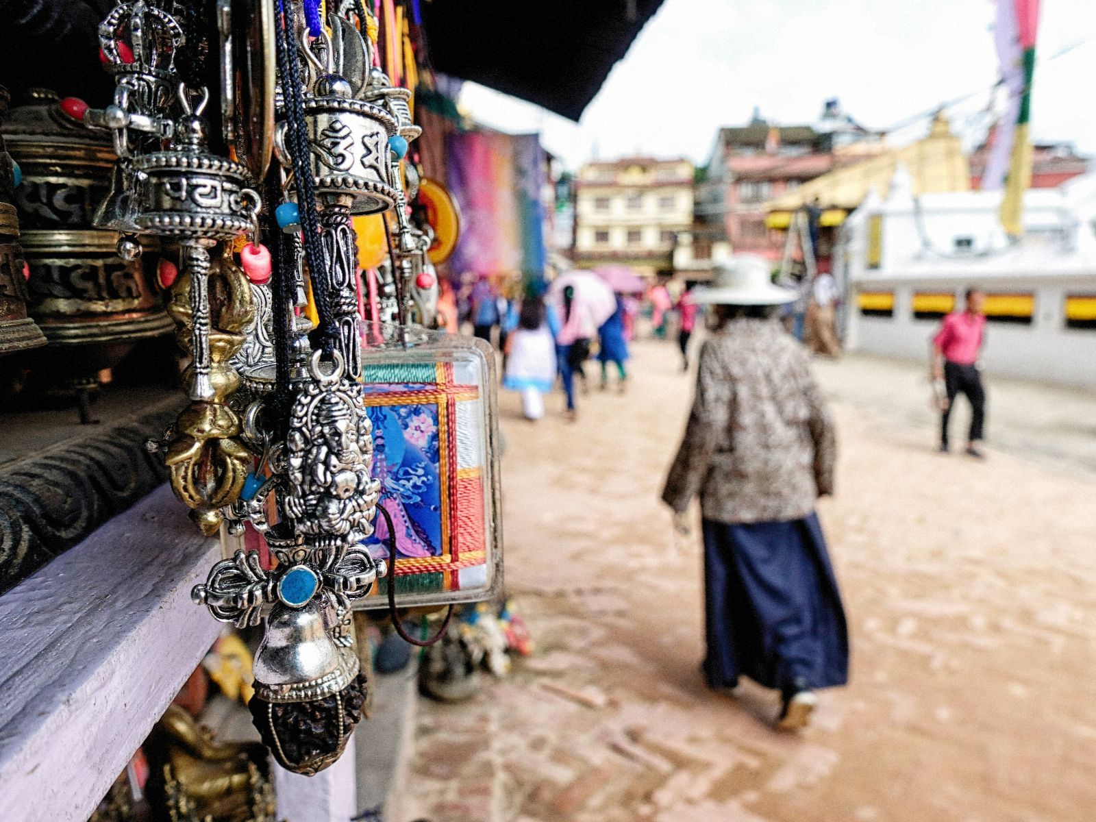 Rondreis Nepal, Kathmandu, Boudhanath, winkeltjes