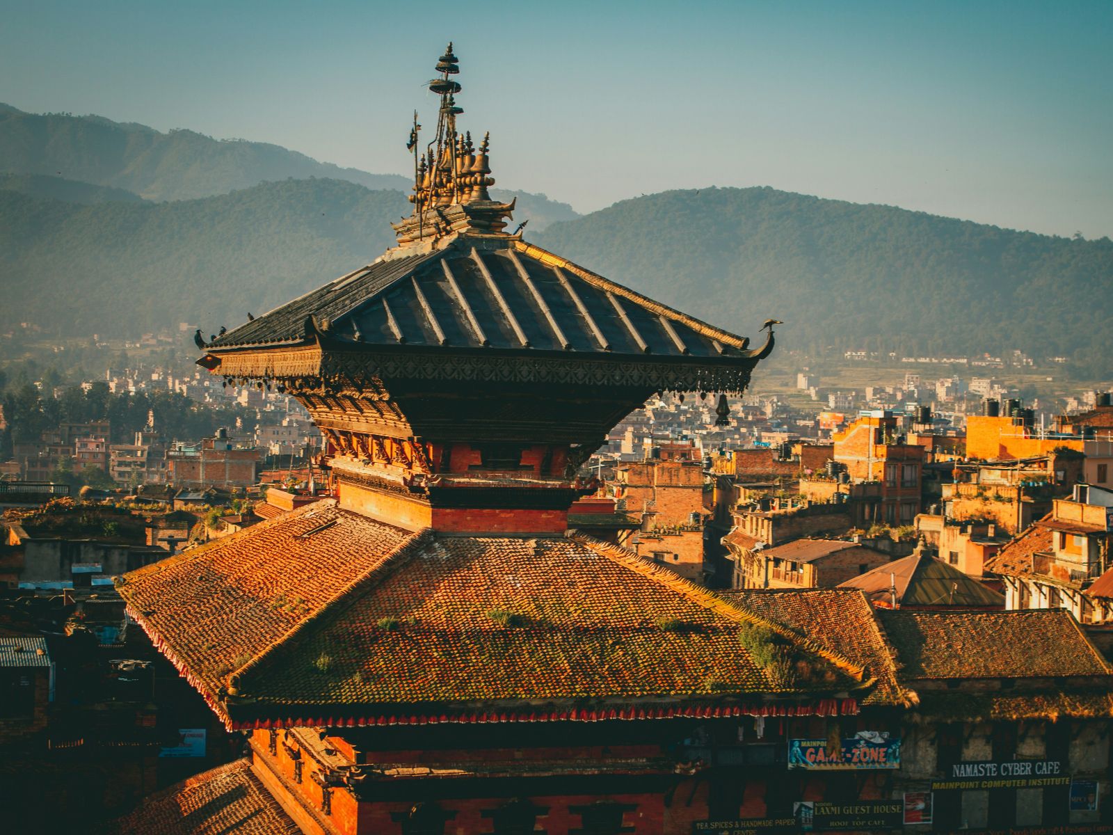 Rondreis Nepal, Kathmandu, Pashupatinath Temple, uitzicht over de stad