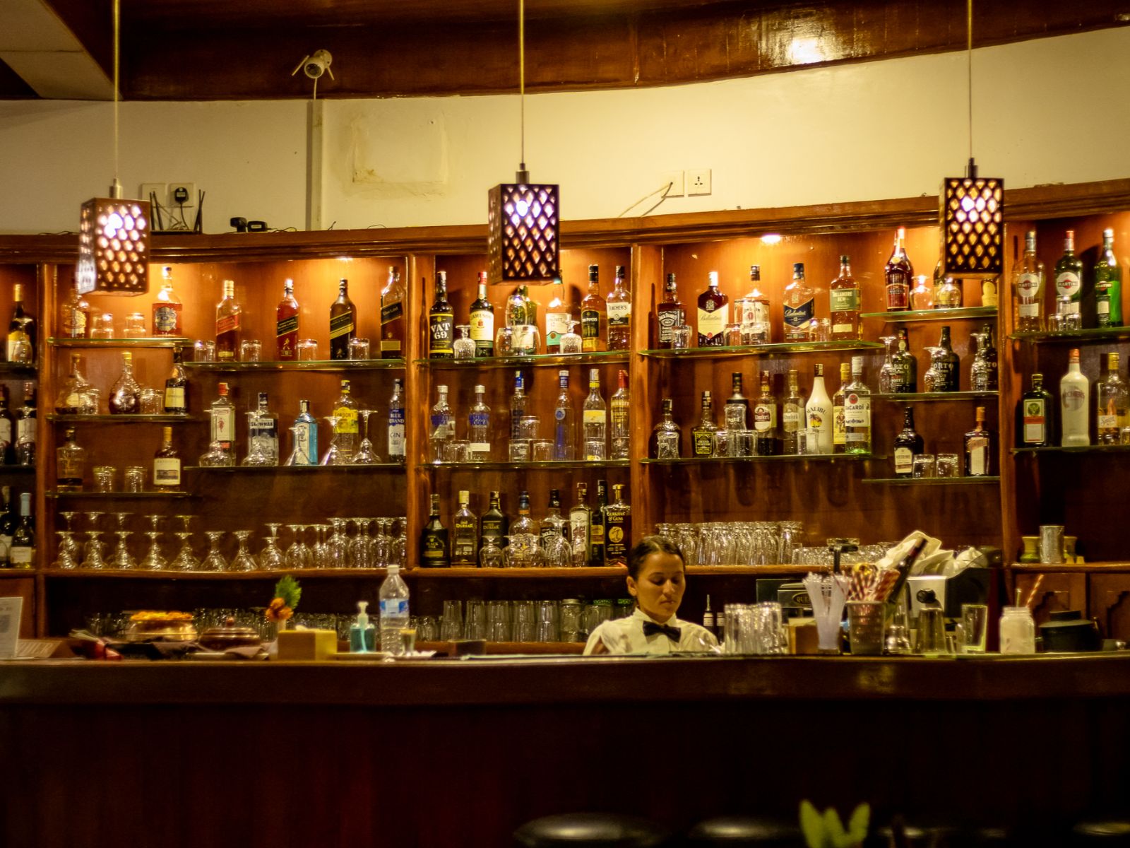 Rondreis Nepal, Rupakot, Rupakot Resort, bar