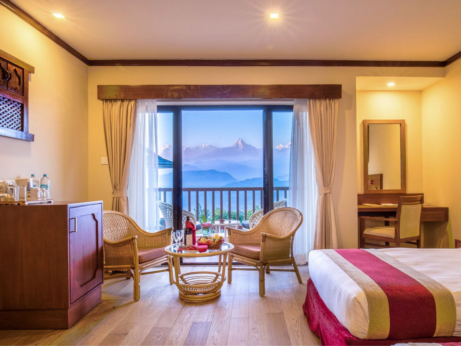 Rondreis Nepal, Rupakot, Rupakot Resort, kamer balkon met uitzicht op bergen