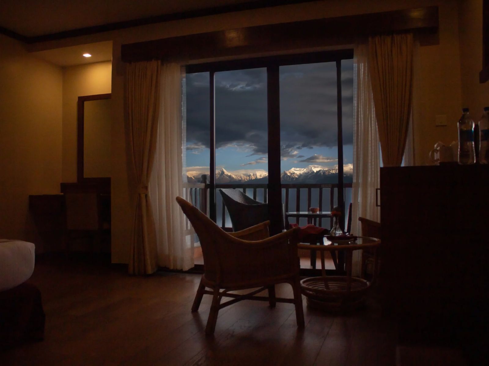 Rondreis Nepal, Rupakot, Rupakot Resort, kamer met uitzicht op de bergen