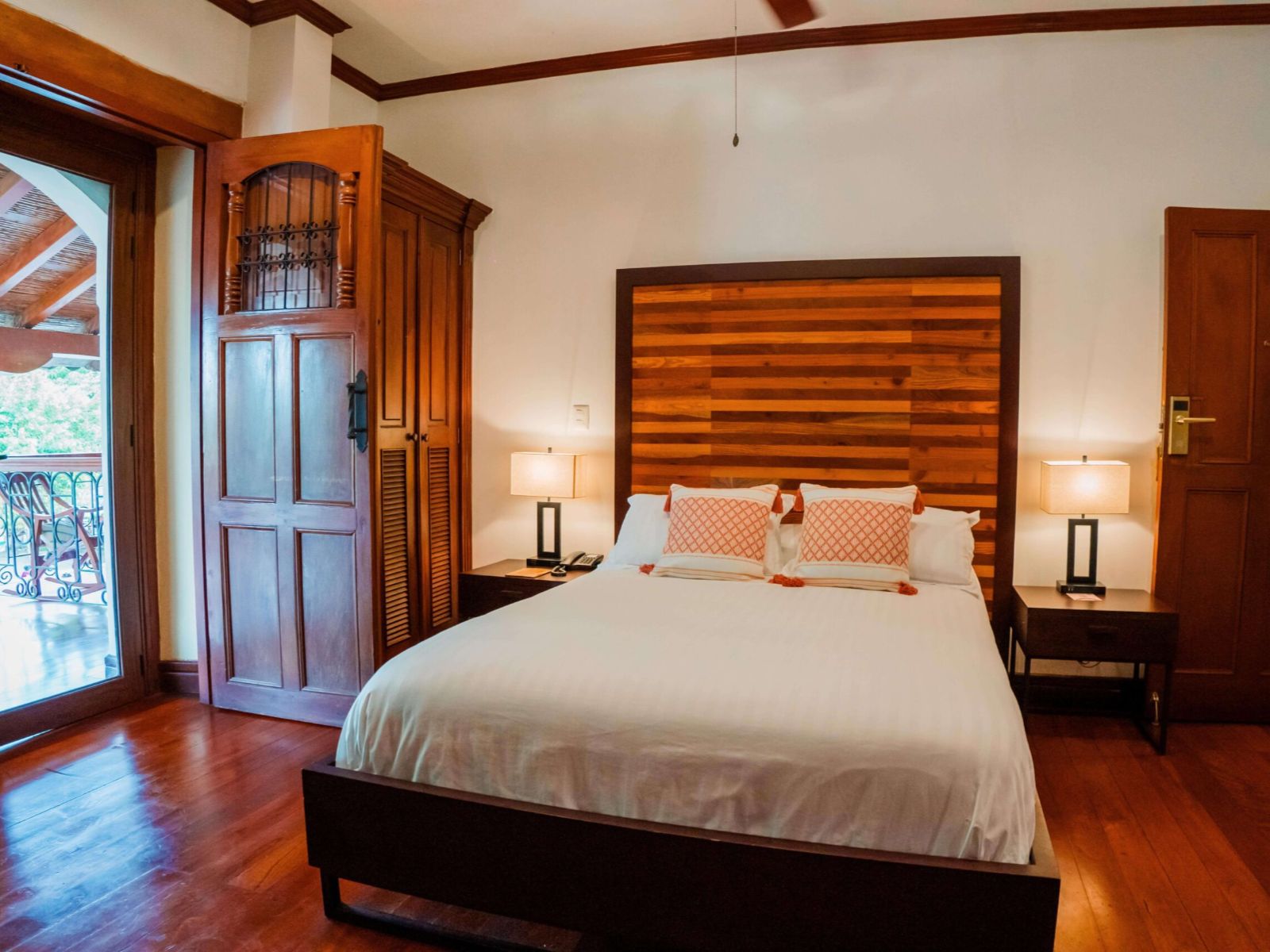 Rondreis Nicaragua, Granada, Hotel Plaza Colón, Junior Suite tweepersoonsbed
