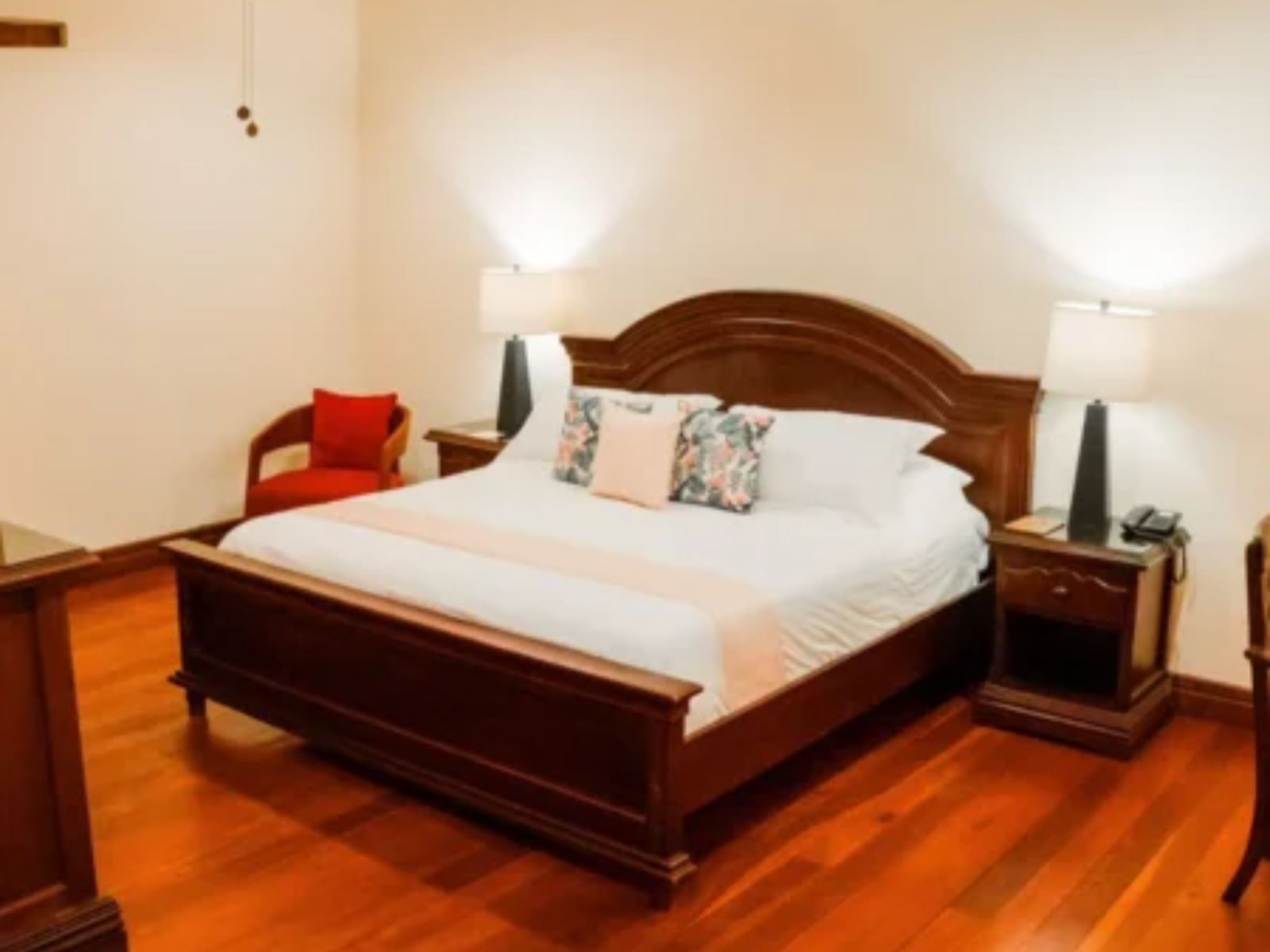 Rondreis Nicaragua, Granada, Hotel Plaza Colón, Single Room met tweepersoonsbed