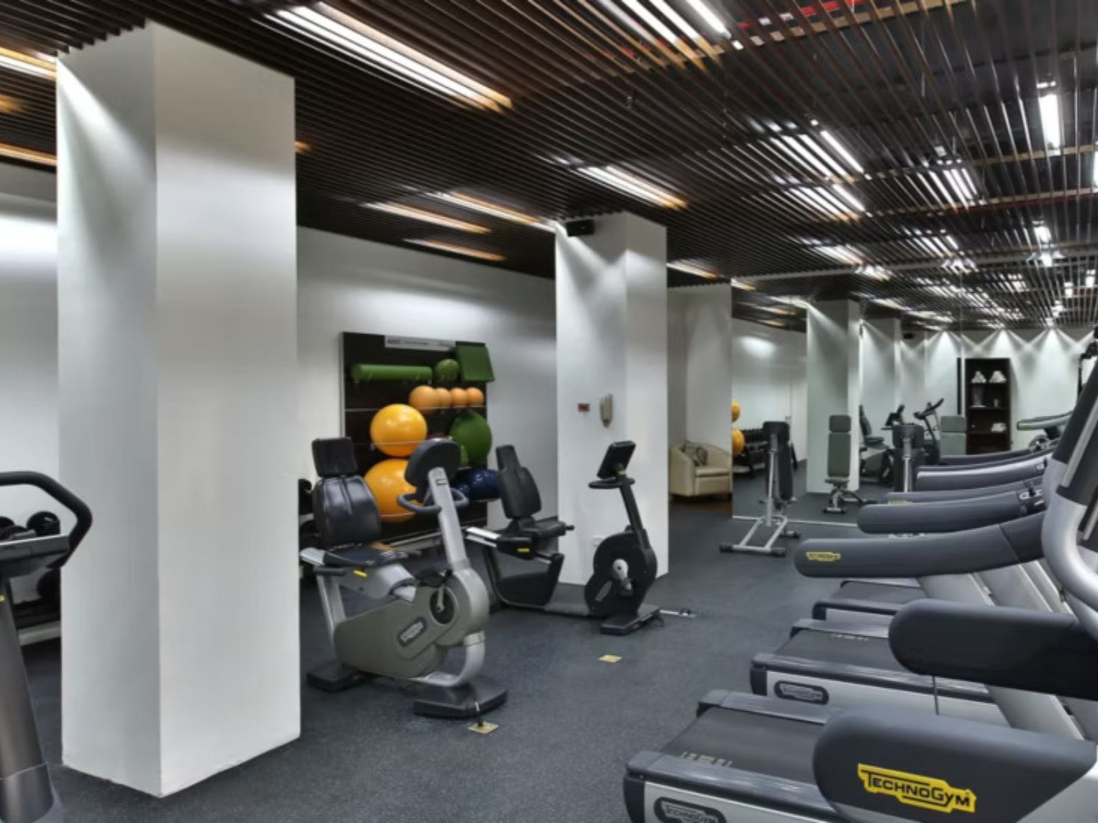 Rondreis Nicaragua, Managua, Real Intercontinental Metrocentro, fitness hal met benodigheden