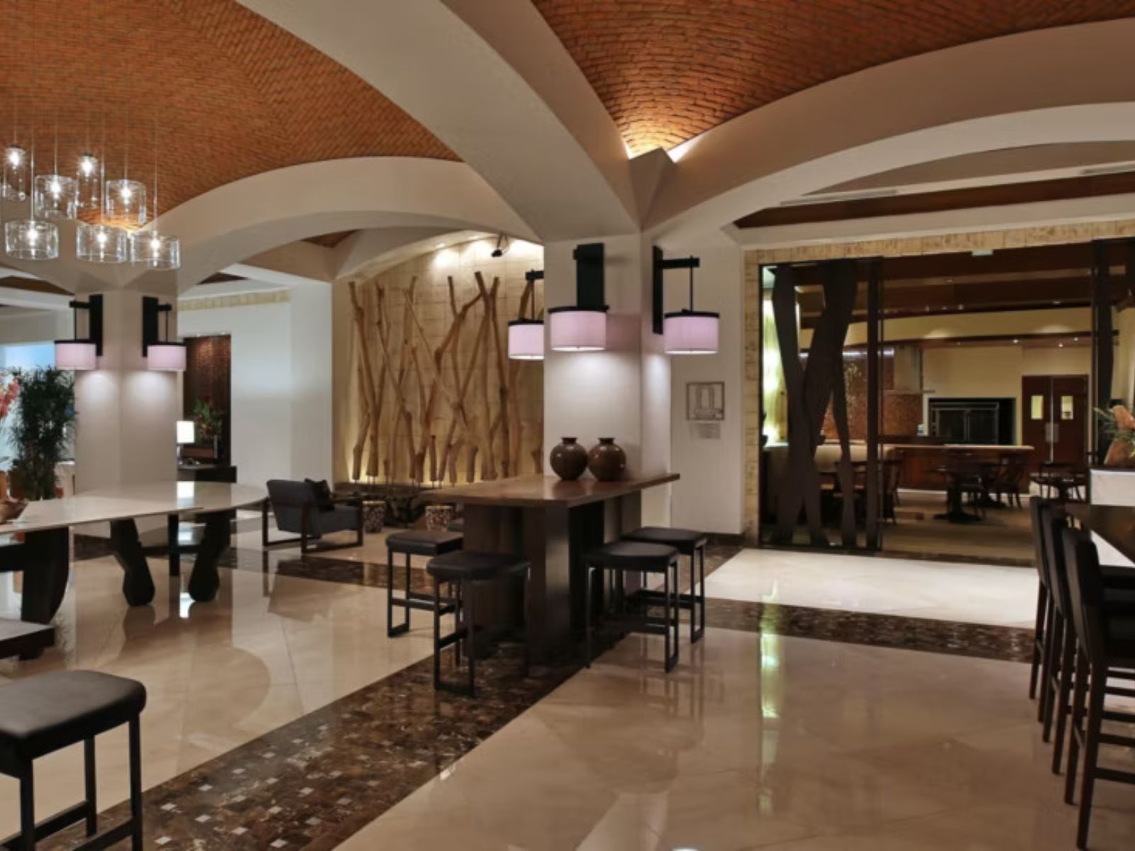 Rondreis Nicaragua, Managua, Real Intercontinental Metrocentro, overzicht van de lobby