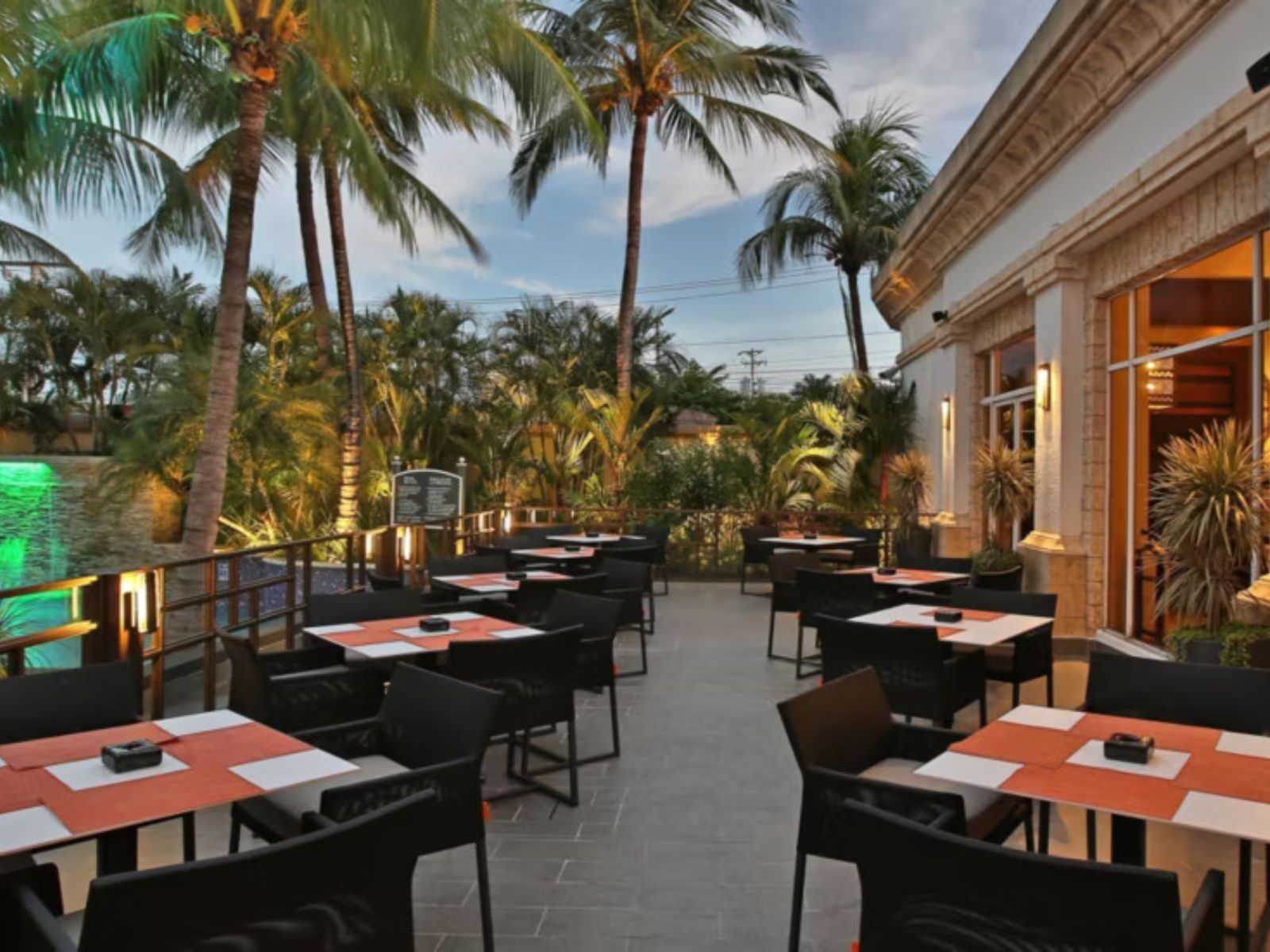Rondreis Nicaragua, Managua, Real Intercontinental Metrocentro, restaurant Factory & Steak terras