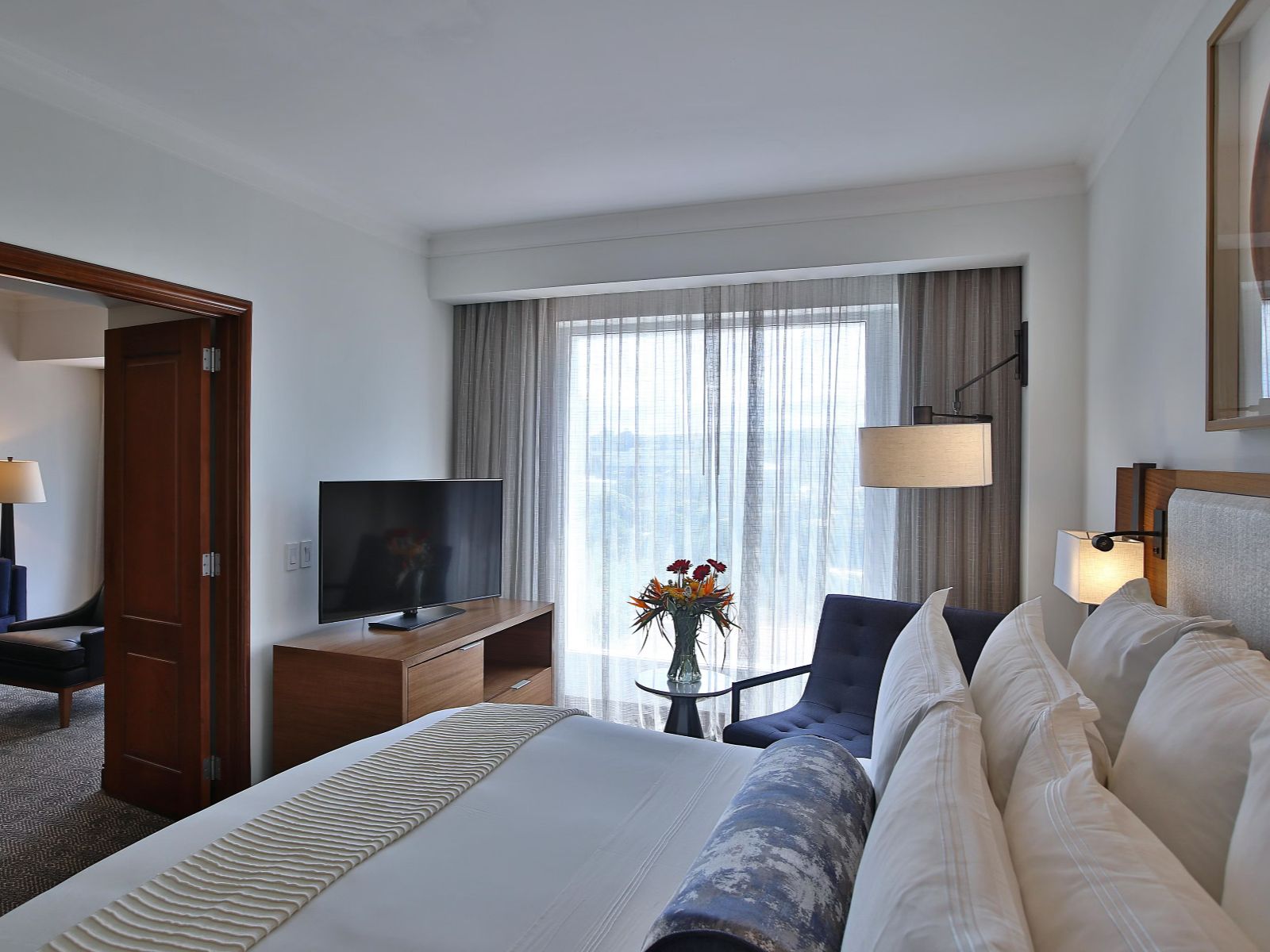 Rondreis Nicaragua, Managua, Real Intercontinental Metrocentro, standard suite one bedroom double bed