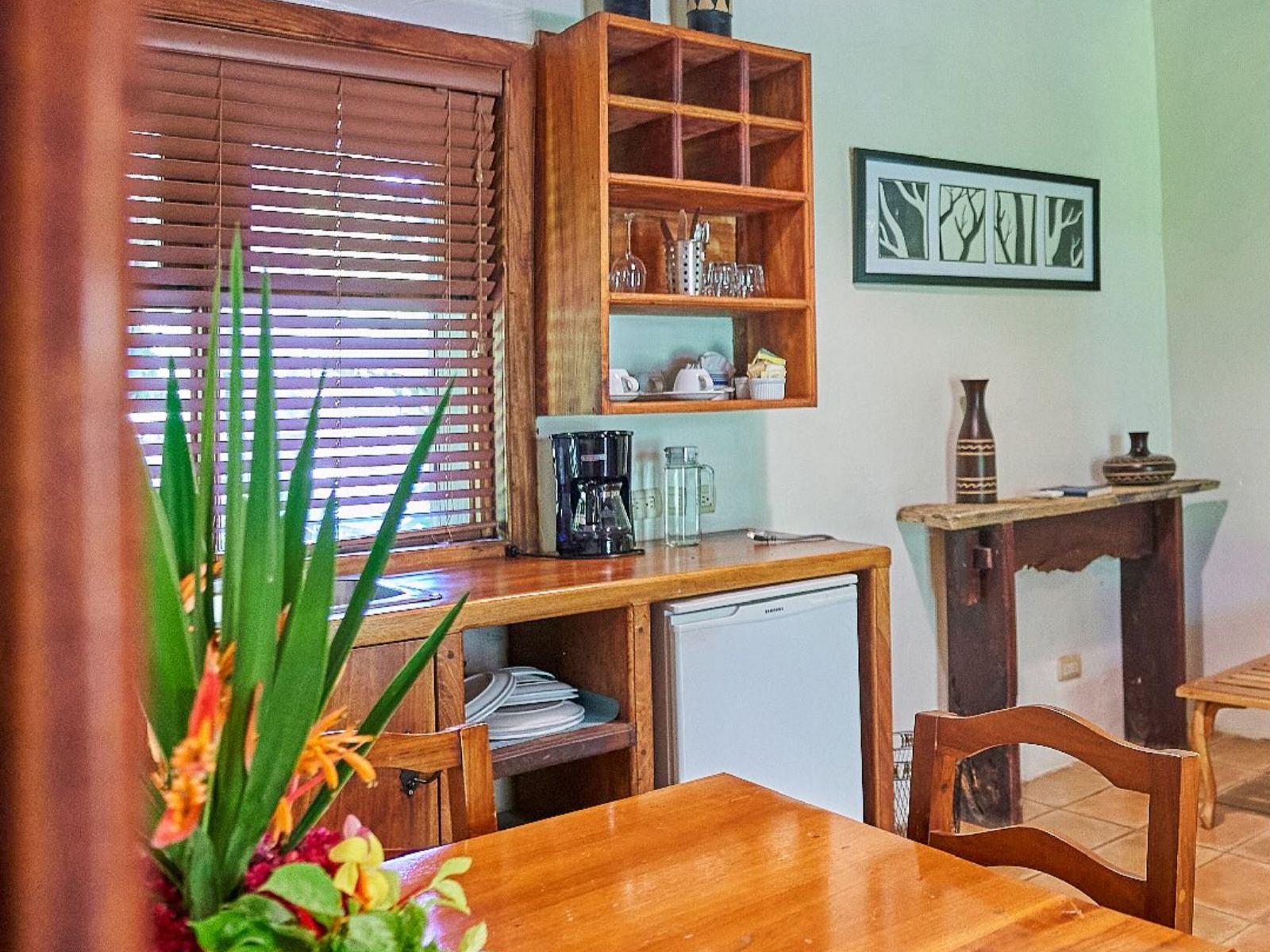 Rondreis Nicaragua, Ometepe, Finca San Juan de la Isla, keukentje lodge