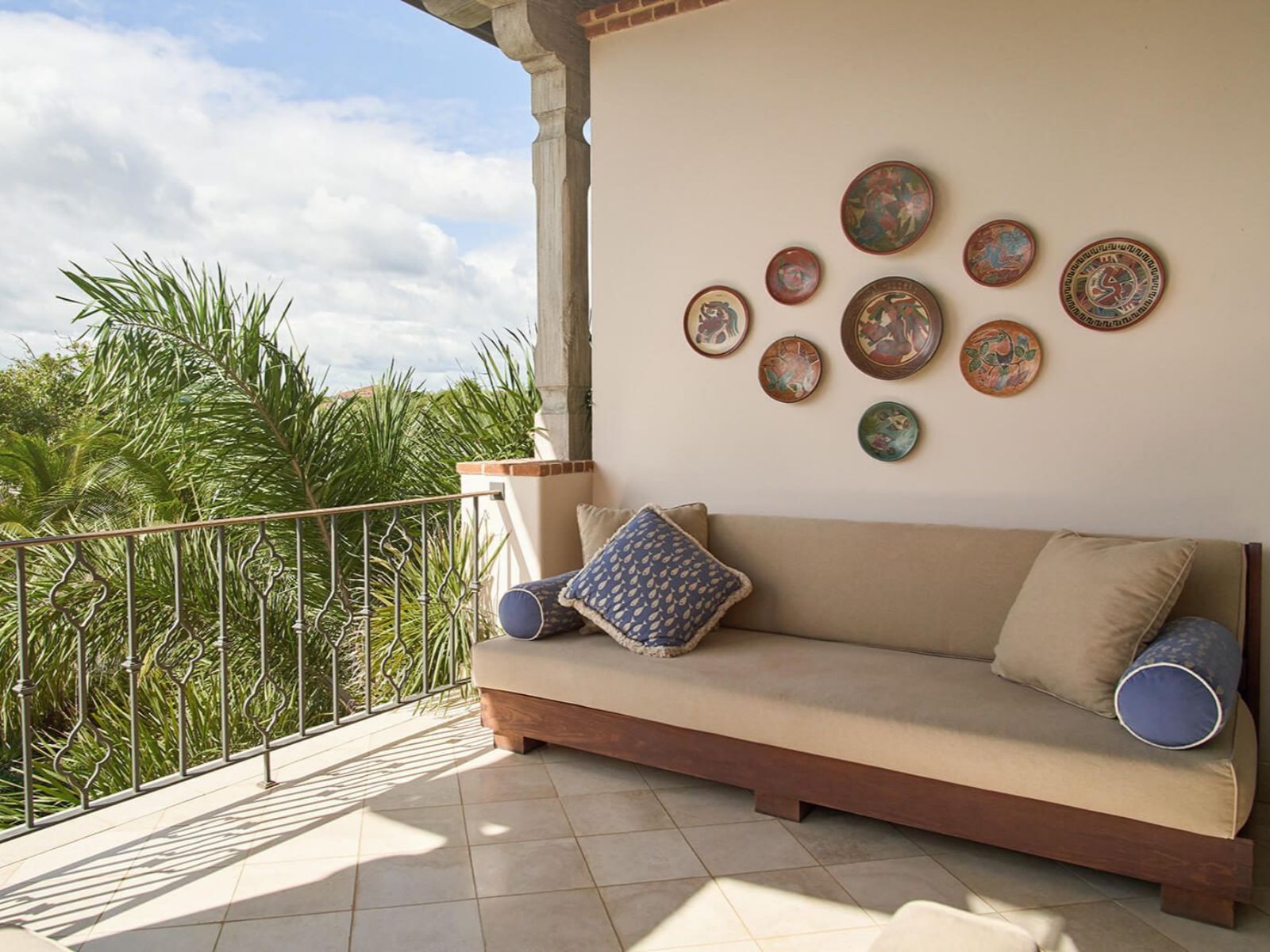 Rondreis Nicaragua, Popoyo, Rancho Santana, Luxury Guest Room balkon met zitgedeelte