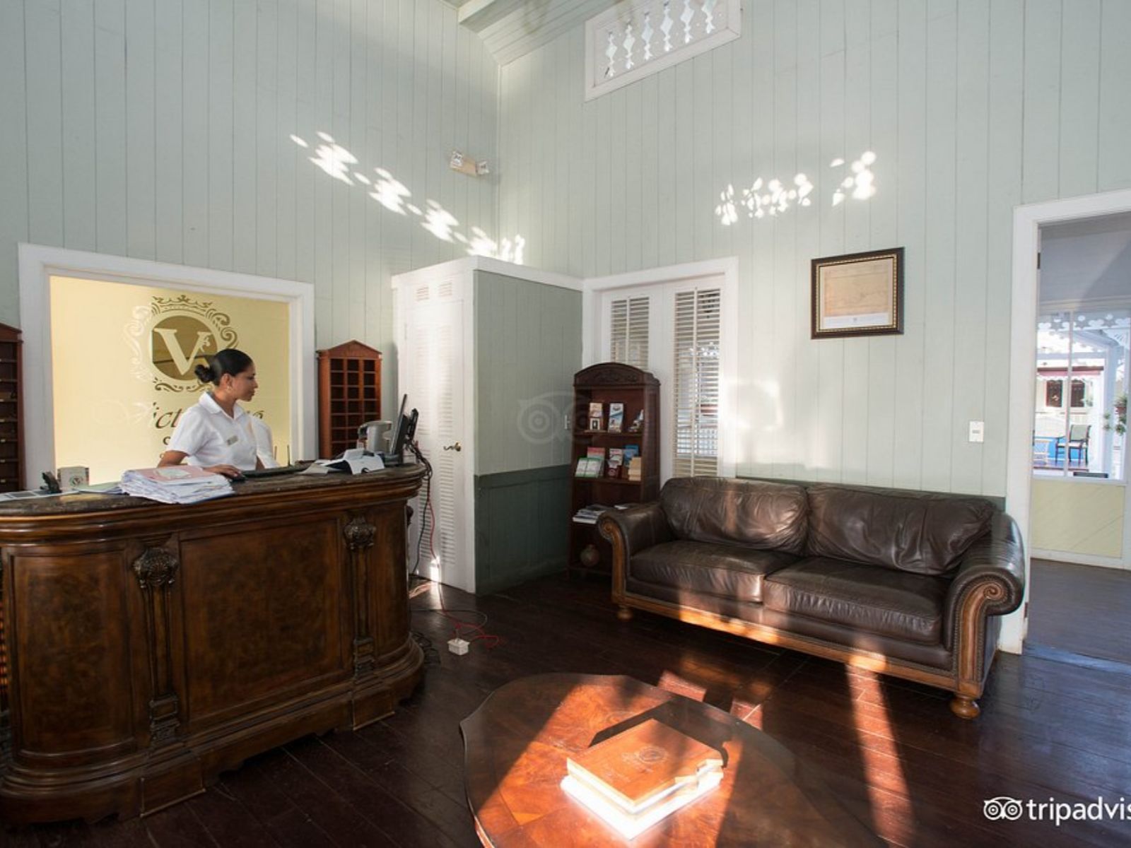 Rondreis Nicaragua, San Juan del Sur, Hotel Victoriano, ingang hotel en lobby