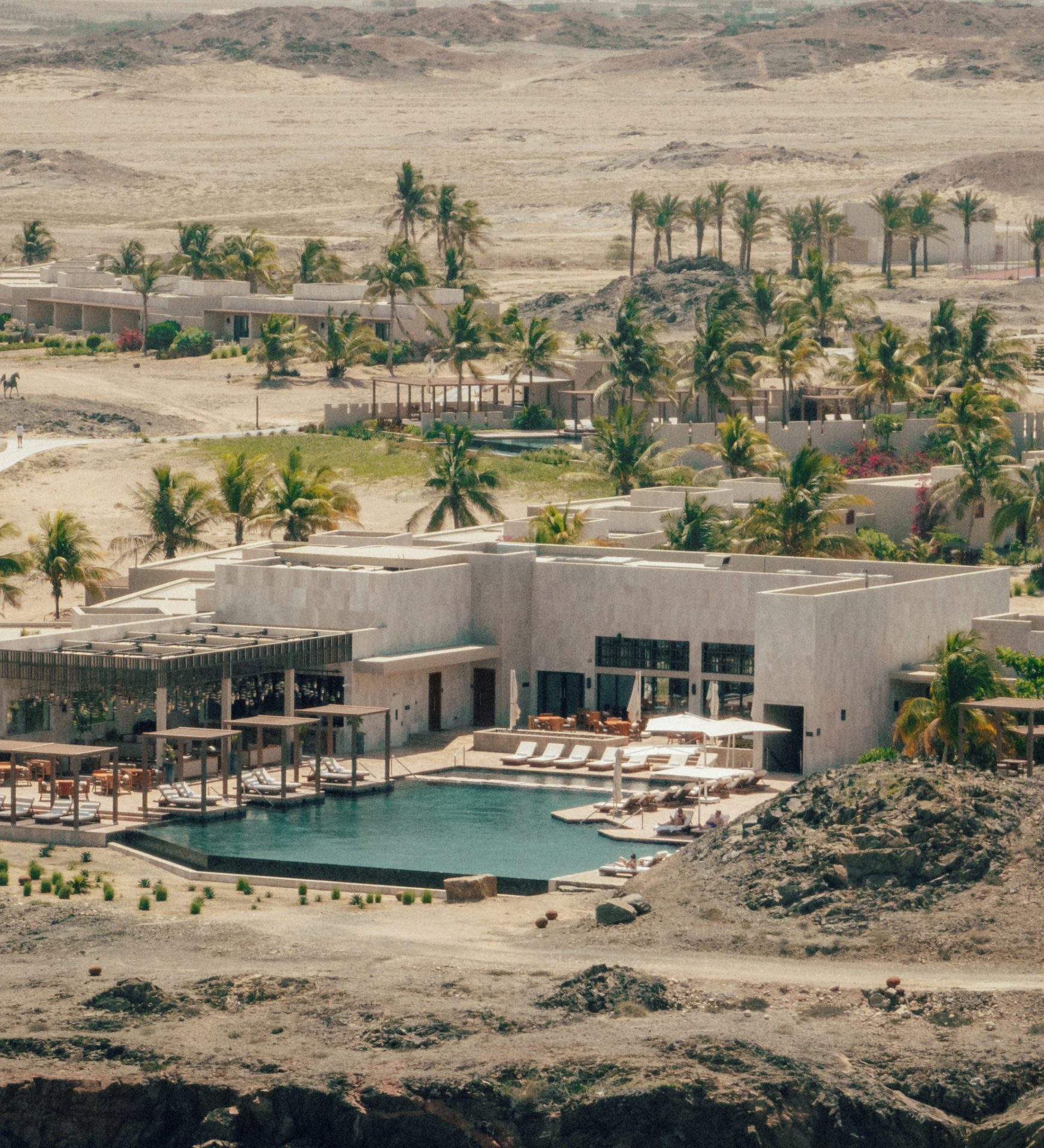 Rondreis Oman, Salalah, Alila Hinu Bay Beach Resort, hotel buitenaanzicht