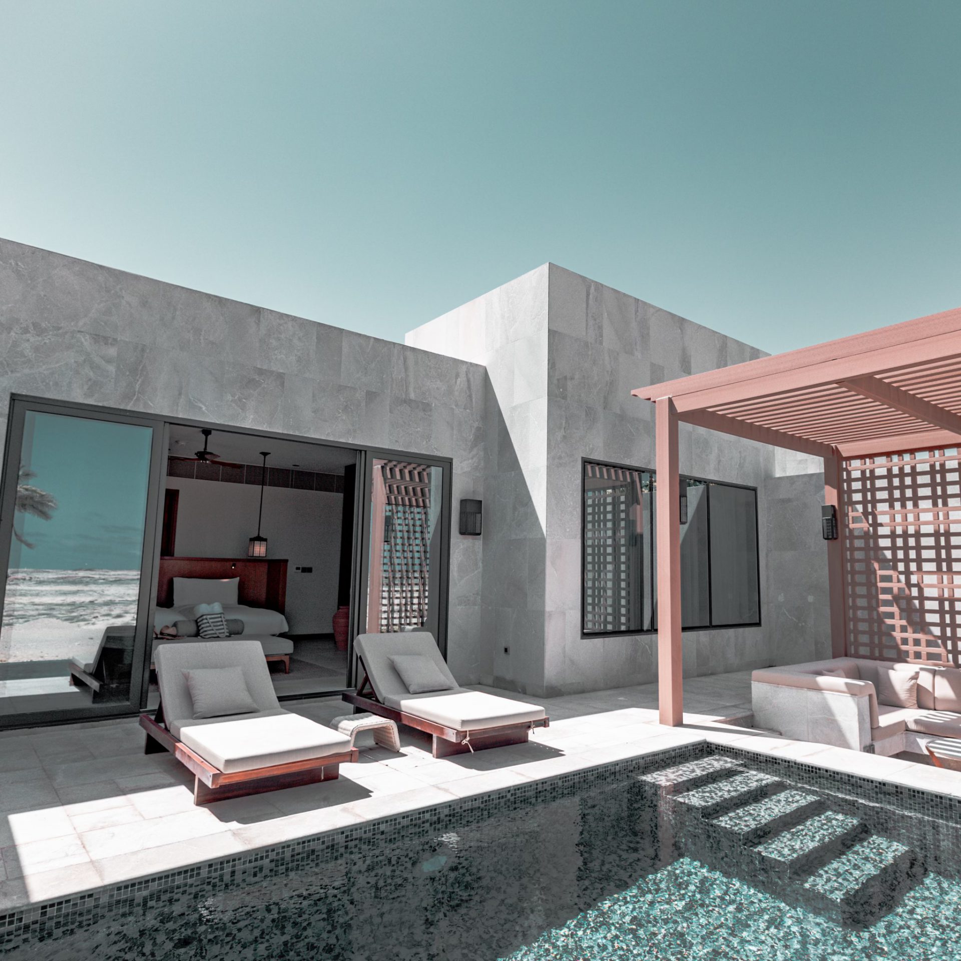 Rondreis Oman, Salalah, Alila Hinu Bay Beach Resort, hotelkamer achterkant