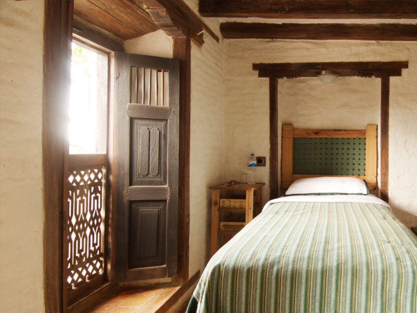 rondreis nepal, bandipur, old inn, tweepersoons kamer met twinbedden