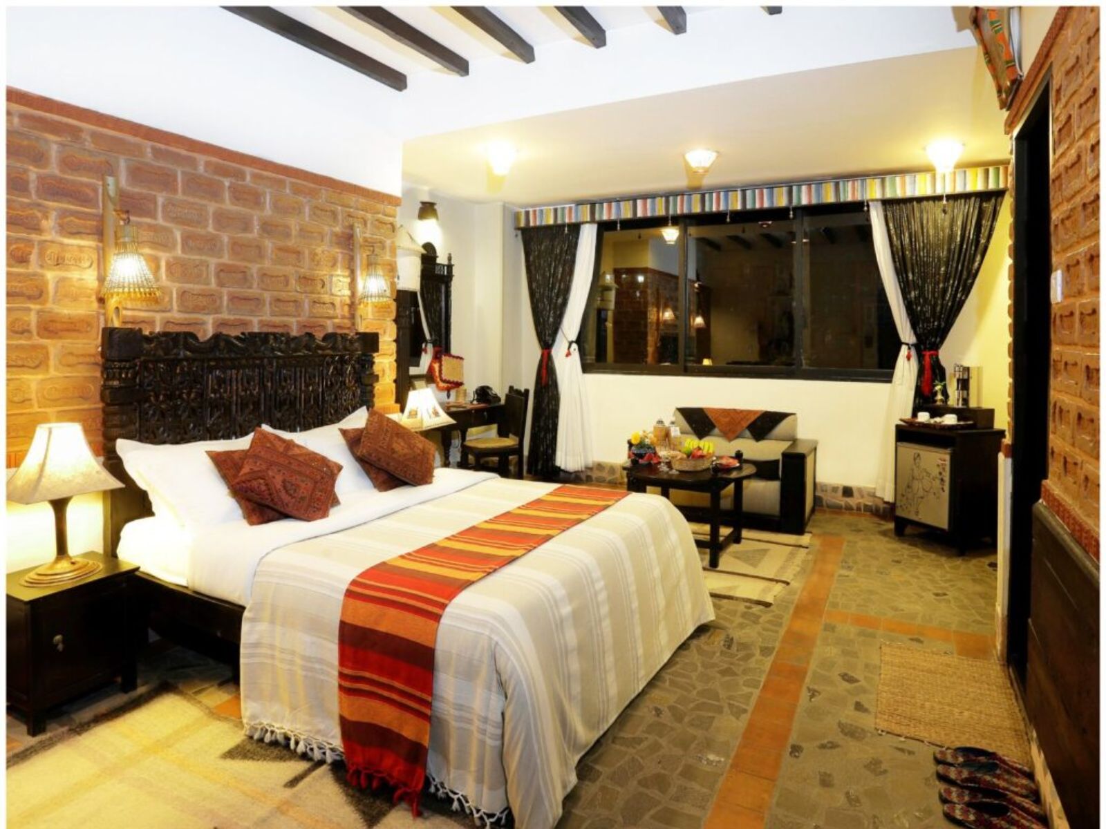 rondreis nepal, bhaktapur, hotel heritage, deluxe kamer