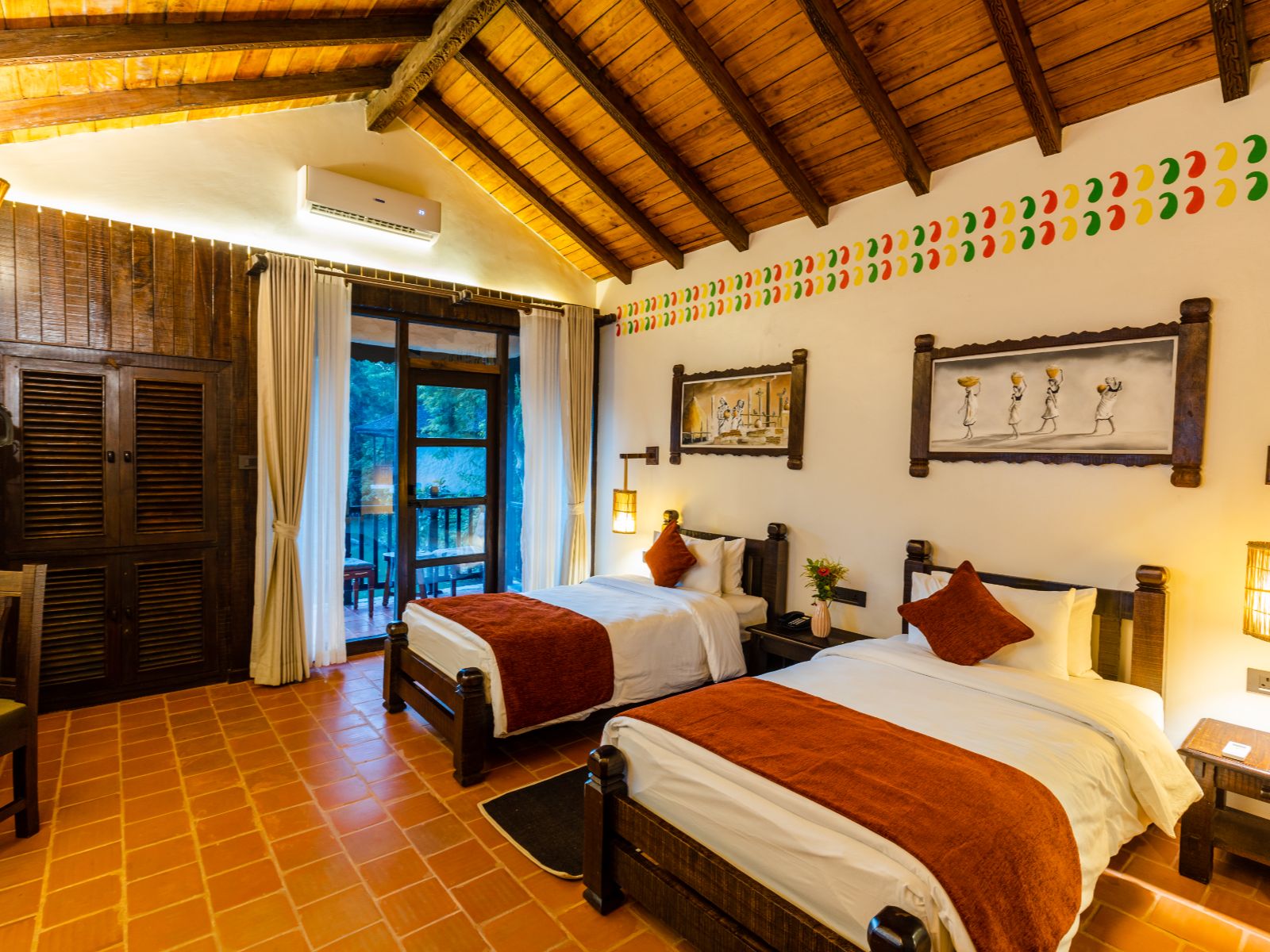 rondreis nepal, chitwan nationaal park, banbas resort, kamer met twee bedden