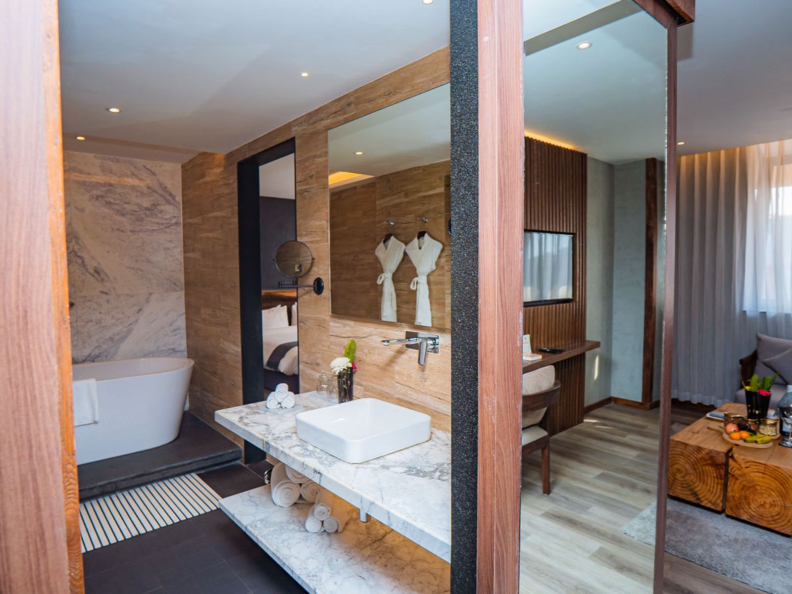 rondreis nepal, kathmandu, hotel barahi, badkamer