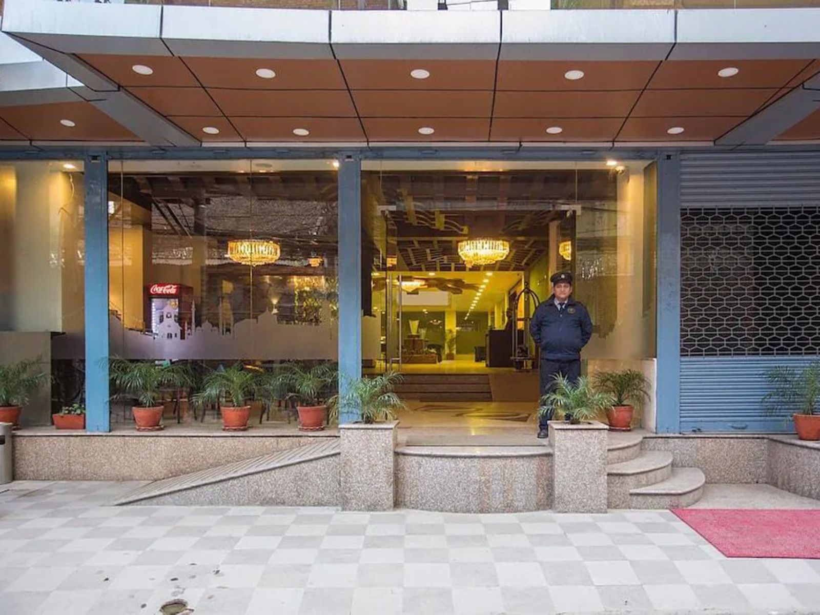 rondreis nepal, kathmandu, yatri suites and spa, buitenaanzicht