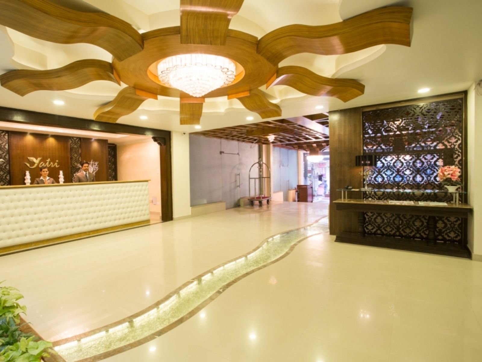 rondreis nepal, kathmandu, yatri suites and spa, receptie