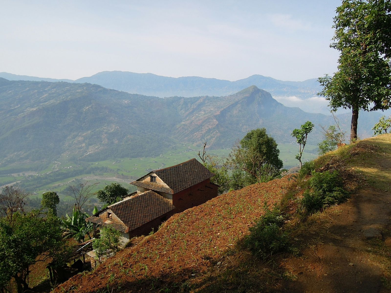 rondreis nepal, nuwakot, uitzicht over de vallei vanuit Nuwakot