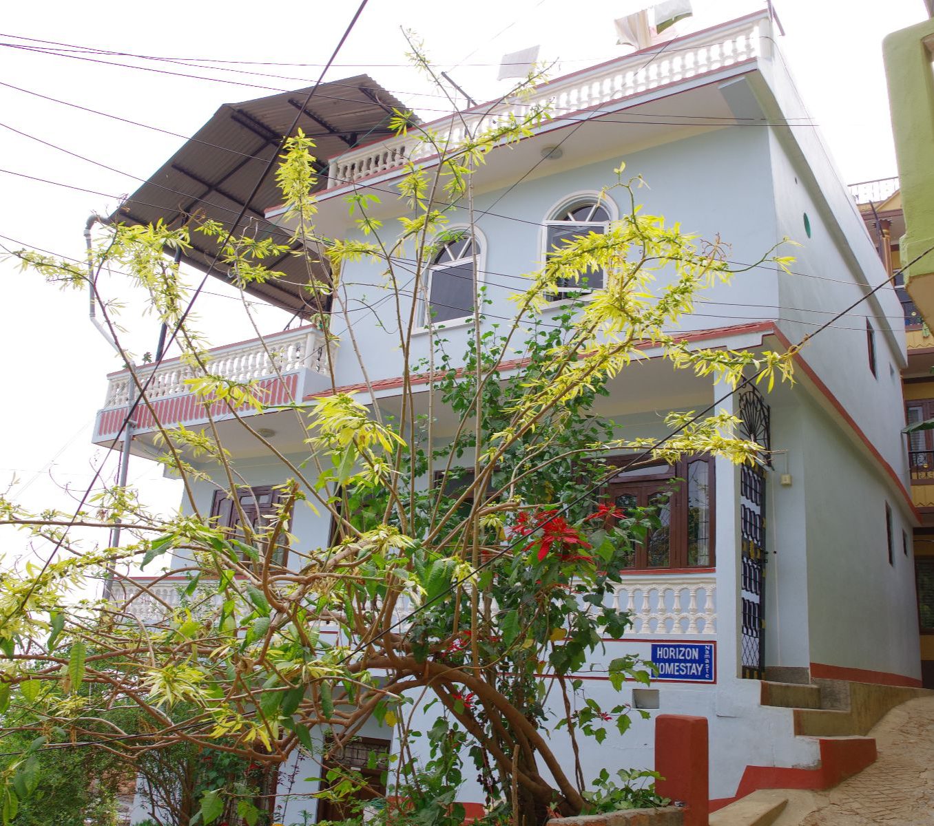 rondreis nepal, tansen, horizon home stay, buitenaanzicht