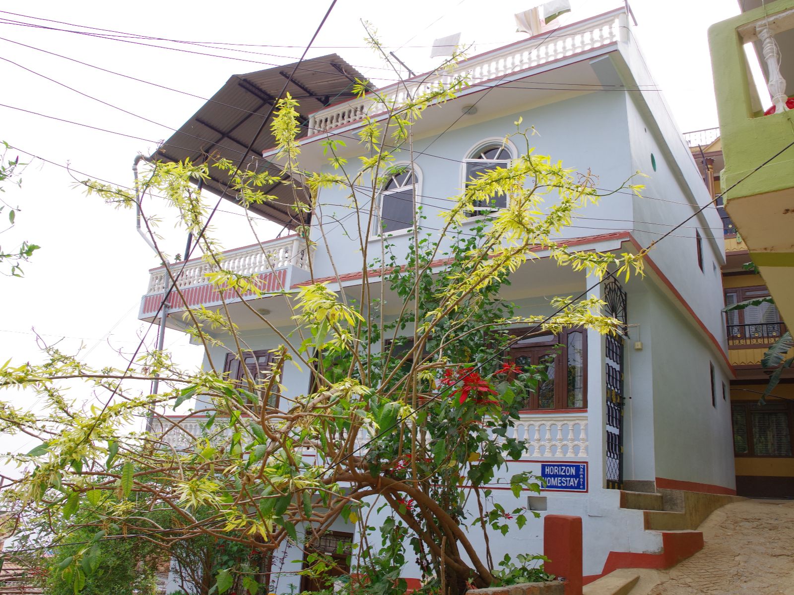 rondreis nepal, tansen, horizon home stay, buitenaanzicht