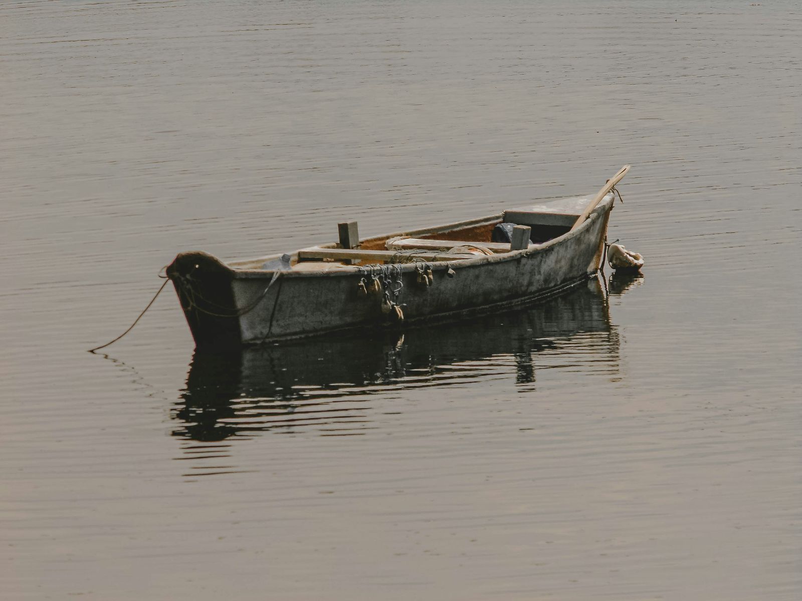 Rondreis Botswana, Maun, excursie Full Day Mokoro Tour, bootje in het water