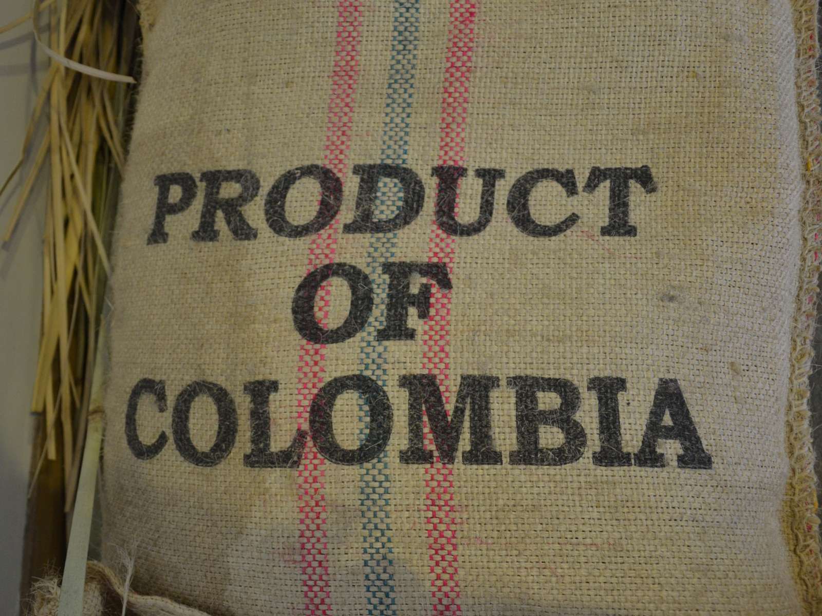 Rondreis Colombia, Armenia, excursie van boon tot kopje koffie, Colombiaanse koffiezak