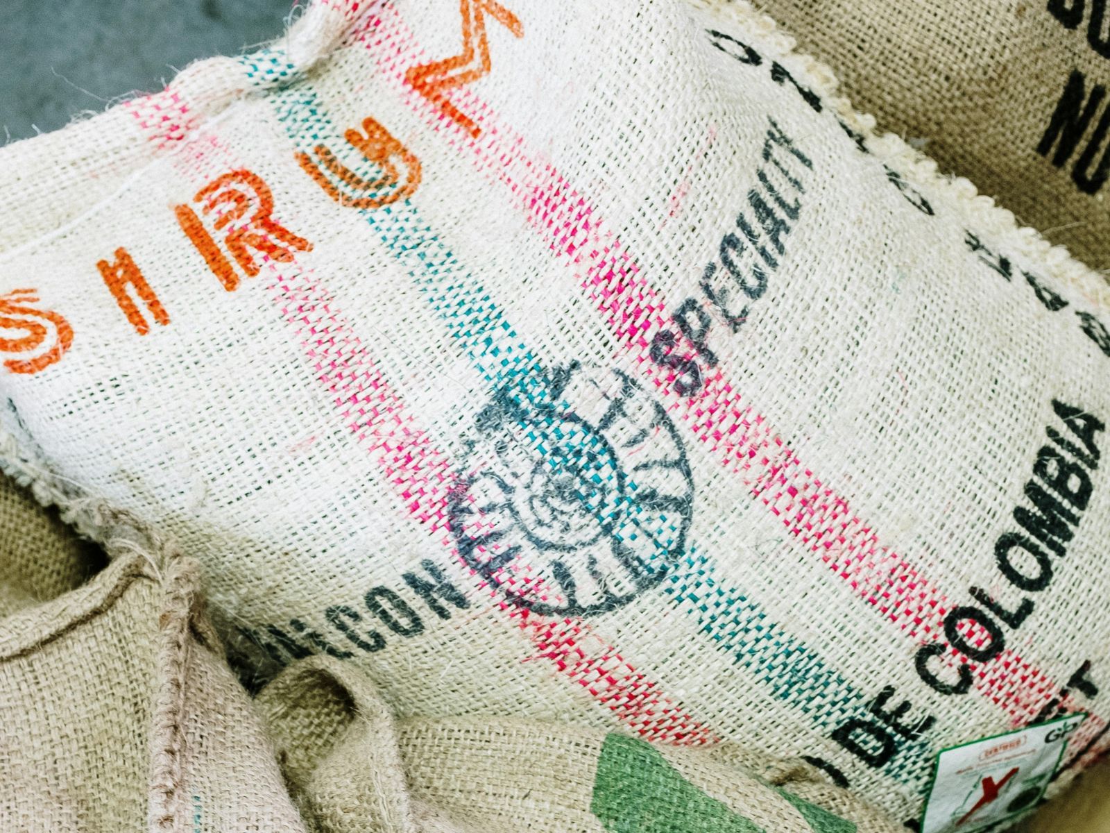 Rondreis Colombia, Salento, excursie premium koffietour, zak koffiebonen