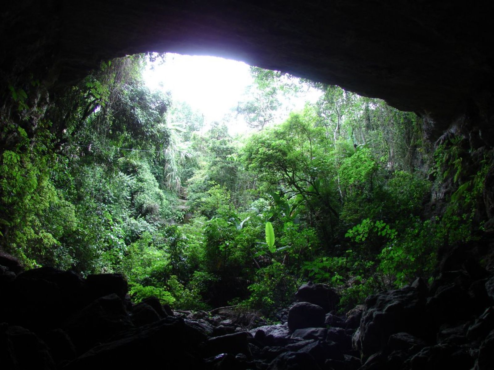 Rondreis Colombia, San Gil. excursie op ontdekkingstocht in de grotten bij San Gil, uitzicht vanaf de grot