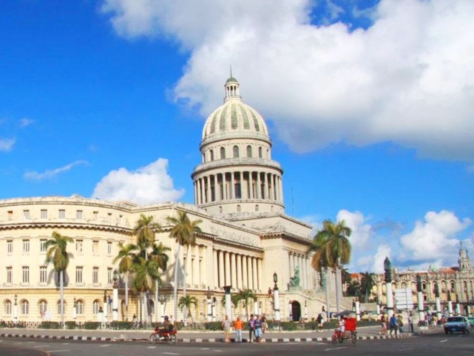 Rondreis Cuba, Havana, excursie Ontdek Havana per fiets, Cubaanse straat