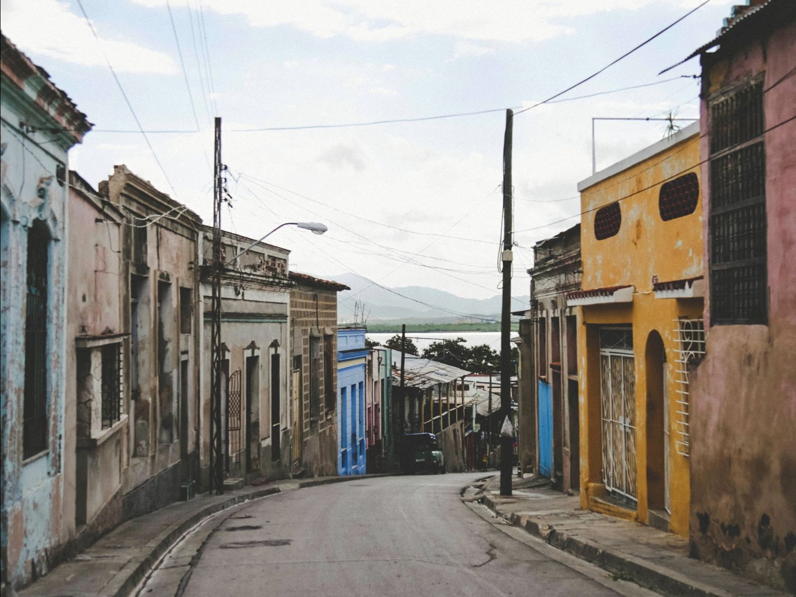 Rondreis Cuba, Santiago de Cuba, excursie Stadstour Santiago de cuba, straat