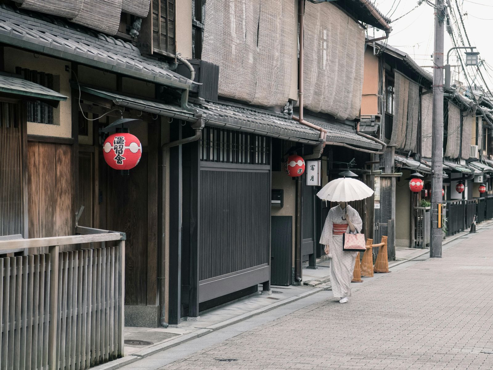 Rondreis Japan, Kyoto, excursie Kyoto fietstour, rustige straat in Kyoto