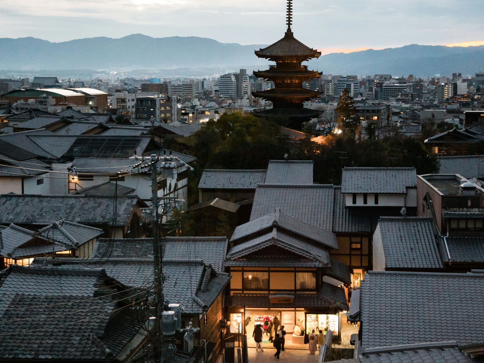 Rondreis Japan, Kyoto, excursie Wandeltour, tempel en daken