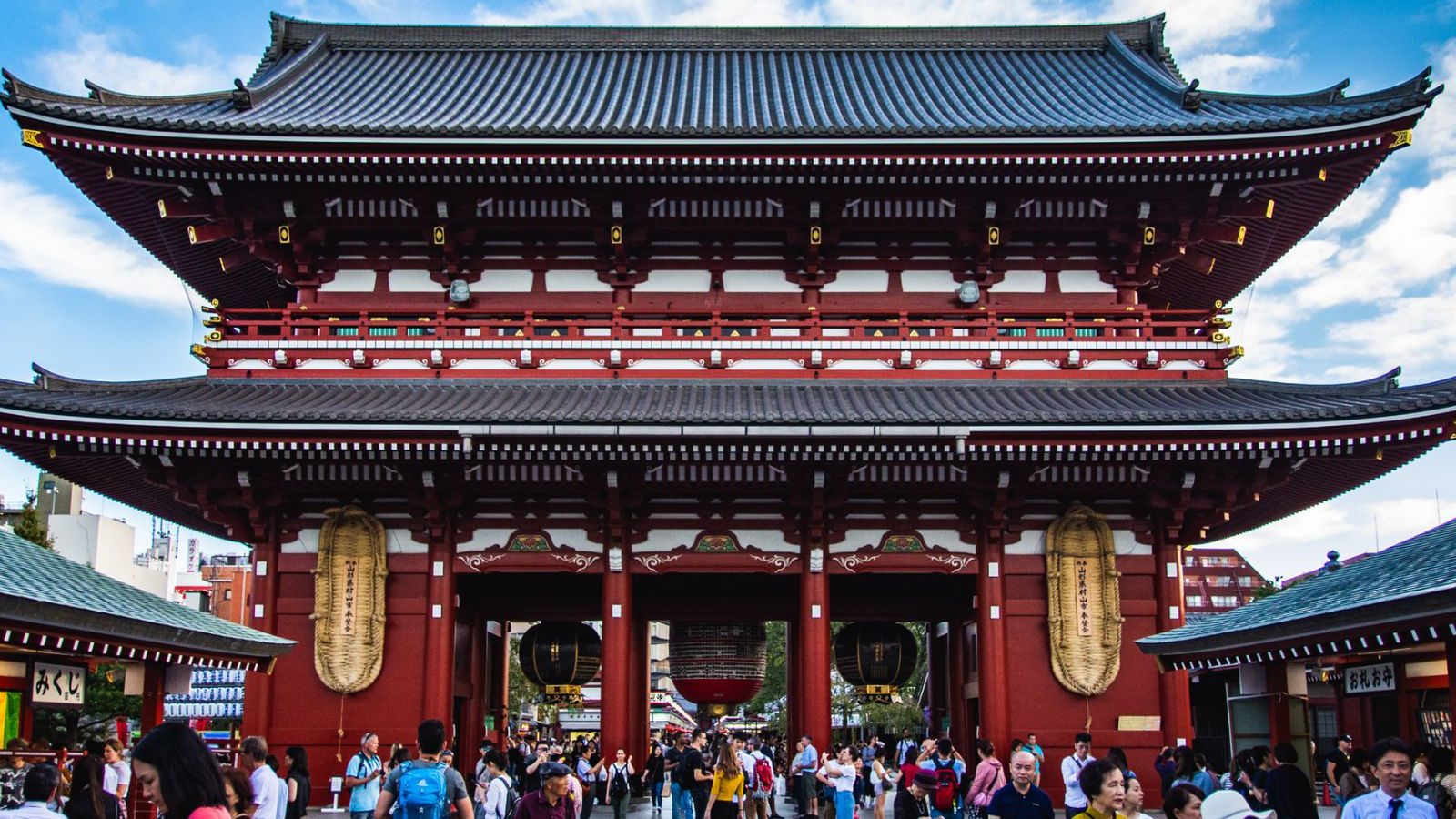 Rondreis-Japan-Tokyo-Sensoji-Temple-Asakusa-aspect-ratio-1000-563