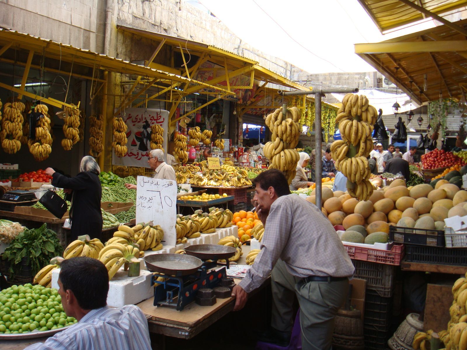 Rondreis Jordanië, Amman, excursie streetfoodtour Amman, markt kraampjes