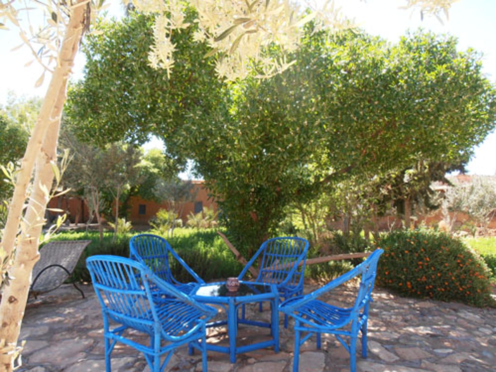 Rondreis Marokko, Aït Ben Haddou, Dar Mouna, zitgedeelte tuin hotel
