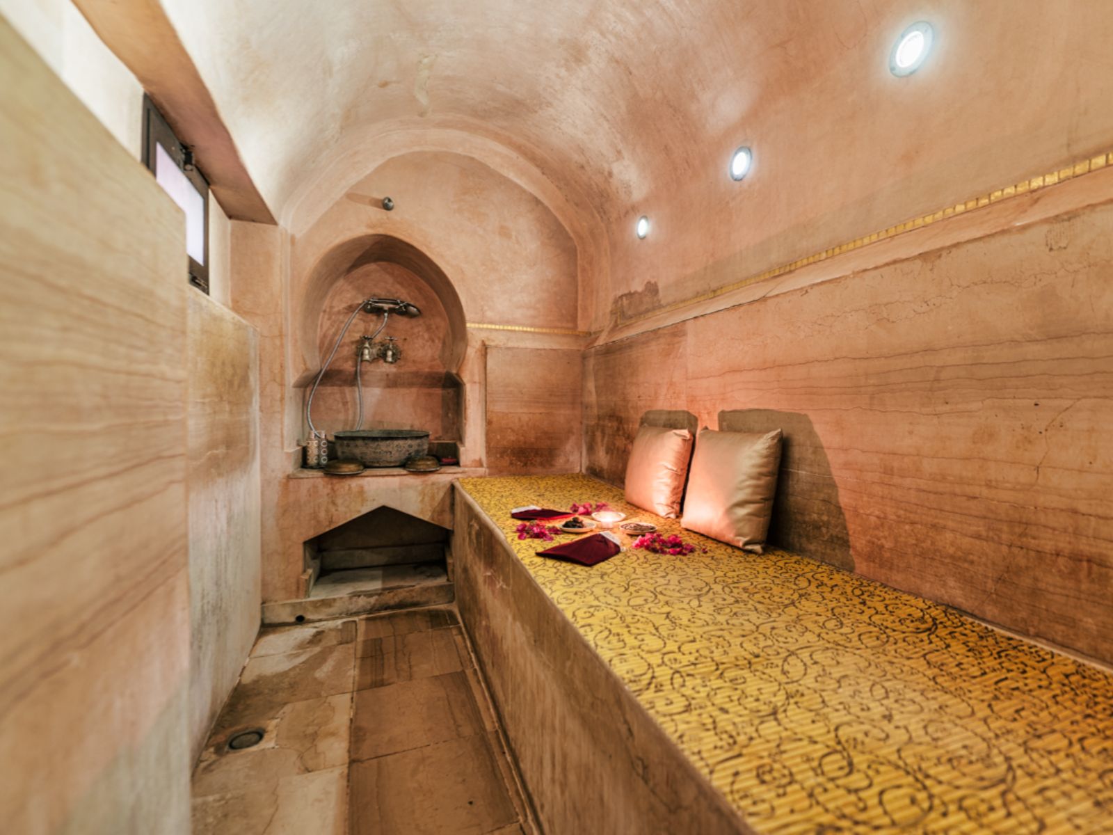 Rondreis Marokko, Aït Ben Haddou, Ksar Ighnda, Hammam