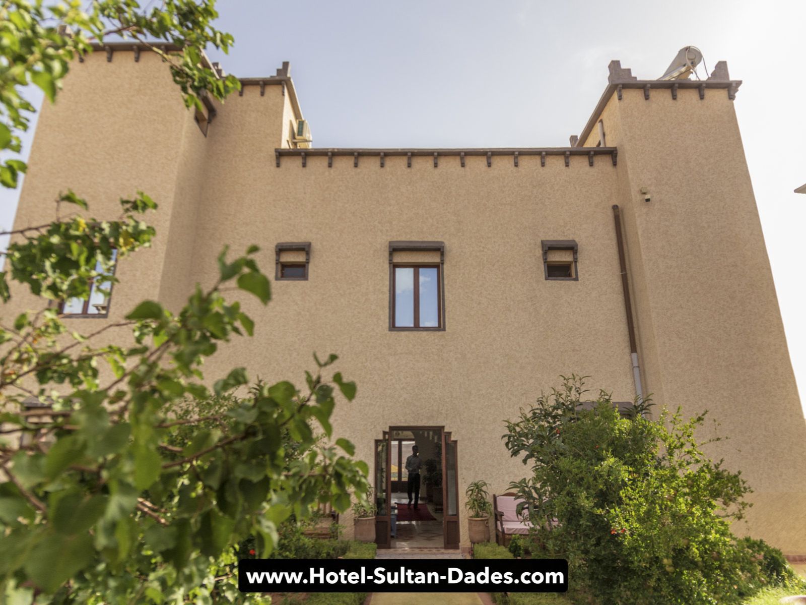 Rondreis Marokko, Dadés Vallei, Ksar Sultan, voorkant van het hotel