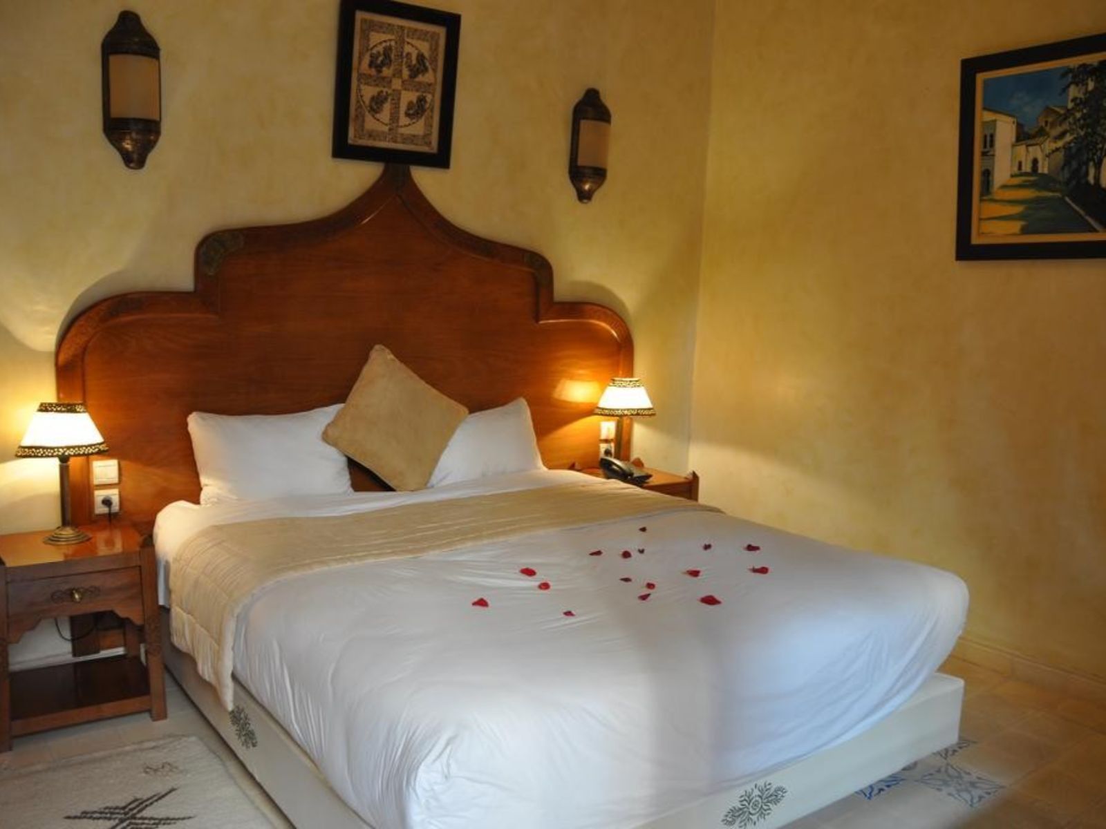 Rondreis Marokko, Essaouira, Palais des Remparts, Standard Double Room, tweepersoons kingsize bed