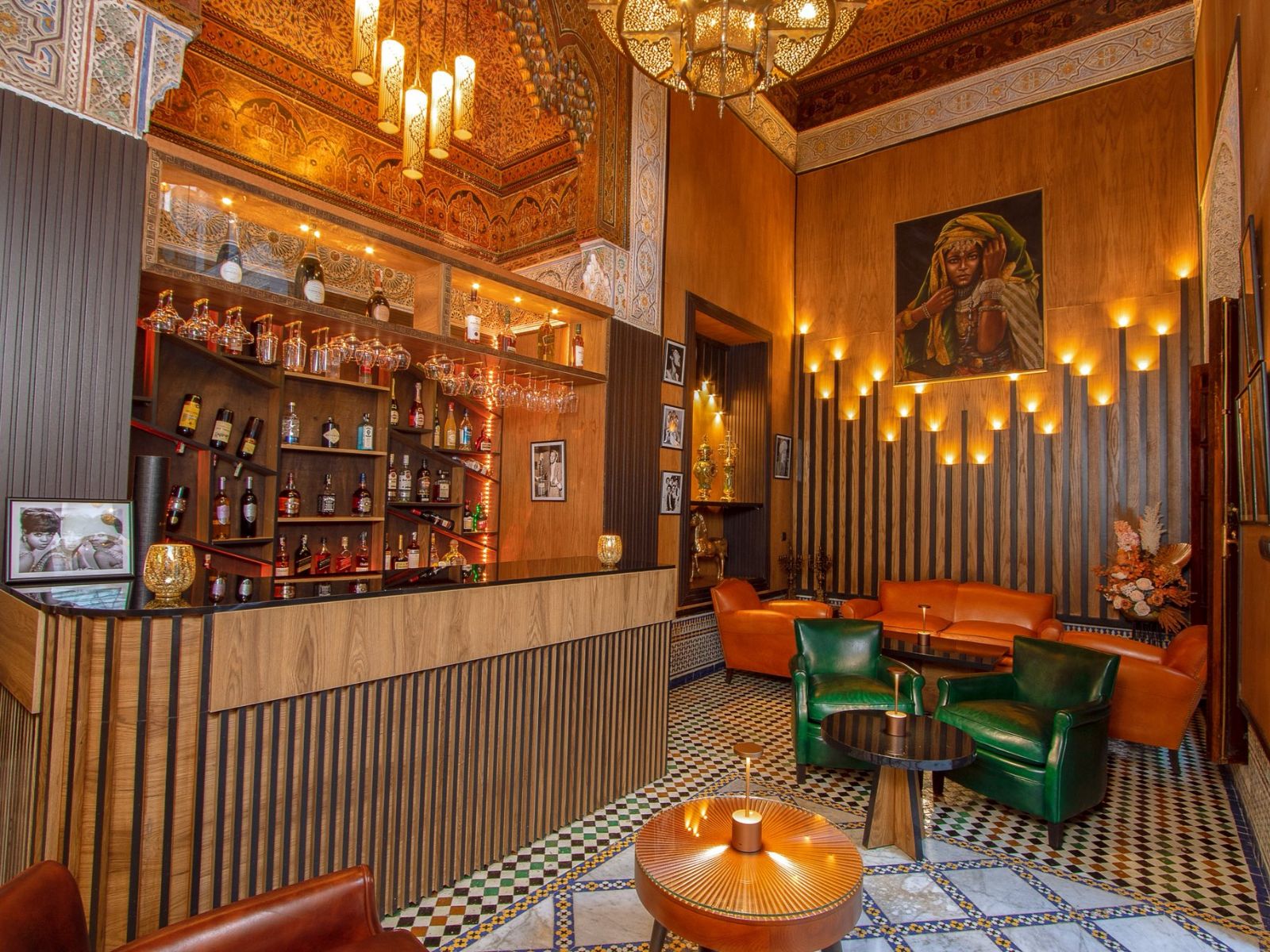 Rondreis Marokko, Fès, Riad Myra, Moody's Bar, interieur
