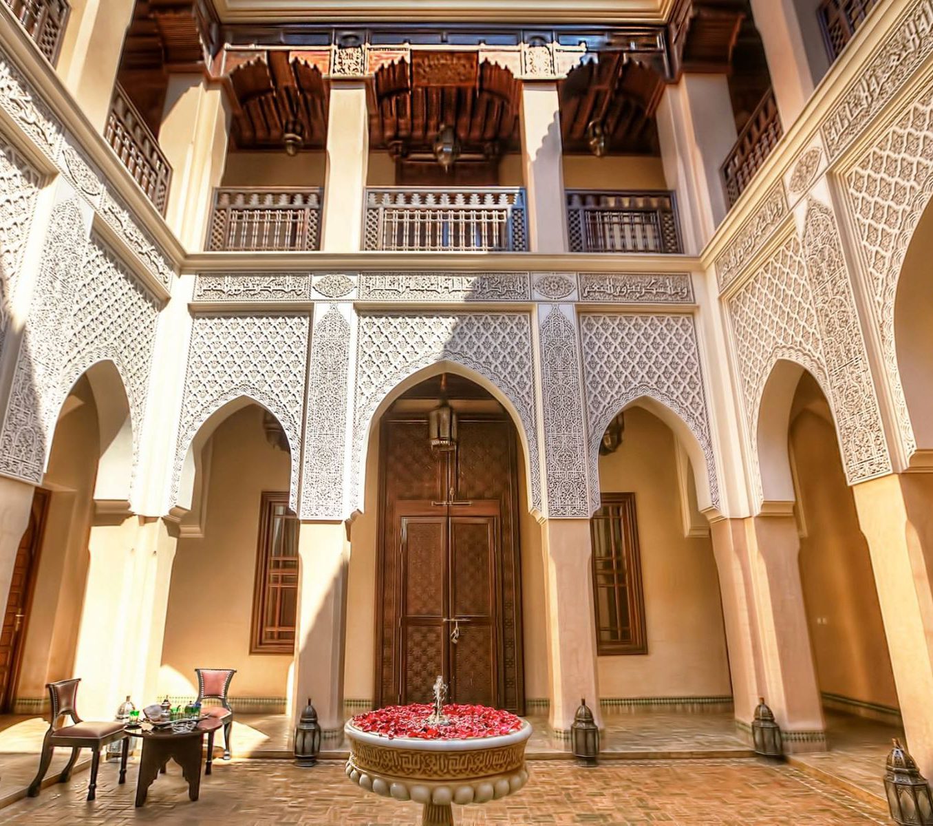Rondreis Marokko, Marrakech, Riad Kniza, lobby van het hotel