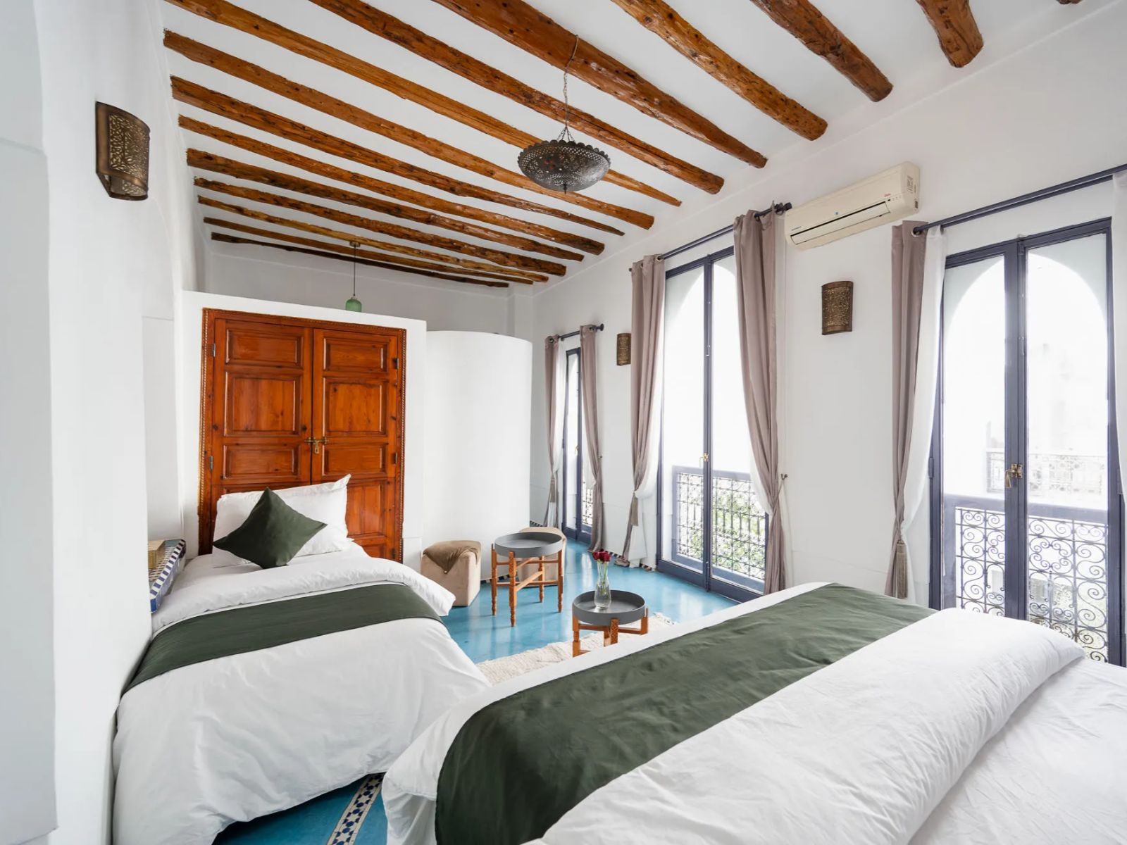 Rondreis Marokko, Marrakech, Riad Twilight, Superior Triple Room met 1 double bed en 1 single bed