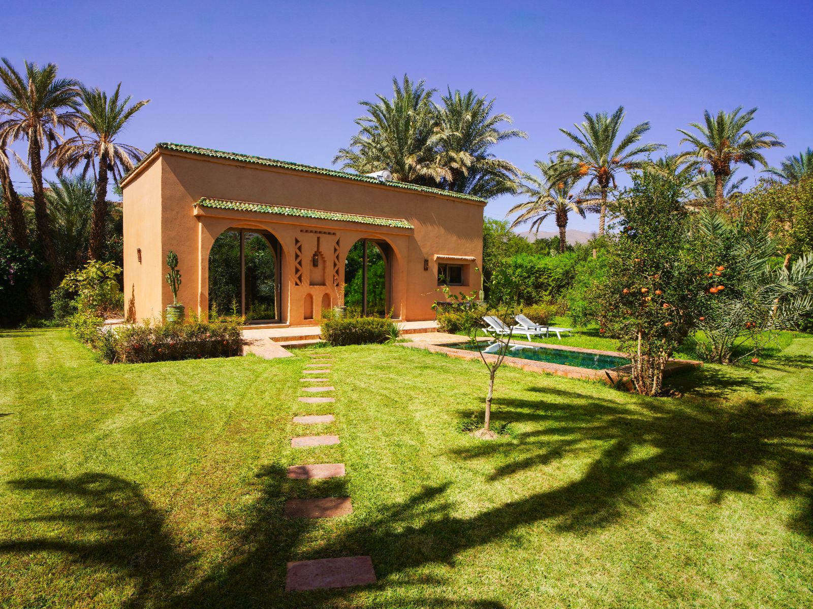 Rondreis Marokko, Zagora, Dar Hnini, one bedroom villa, overzichtsfoto buitenkant